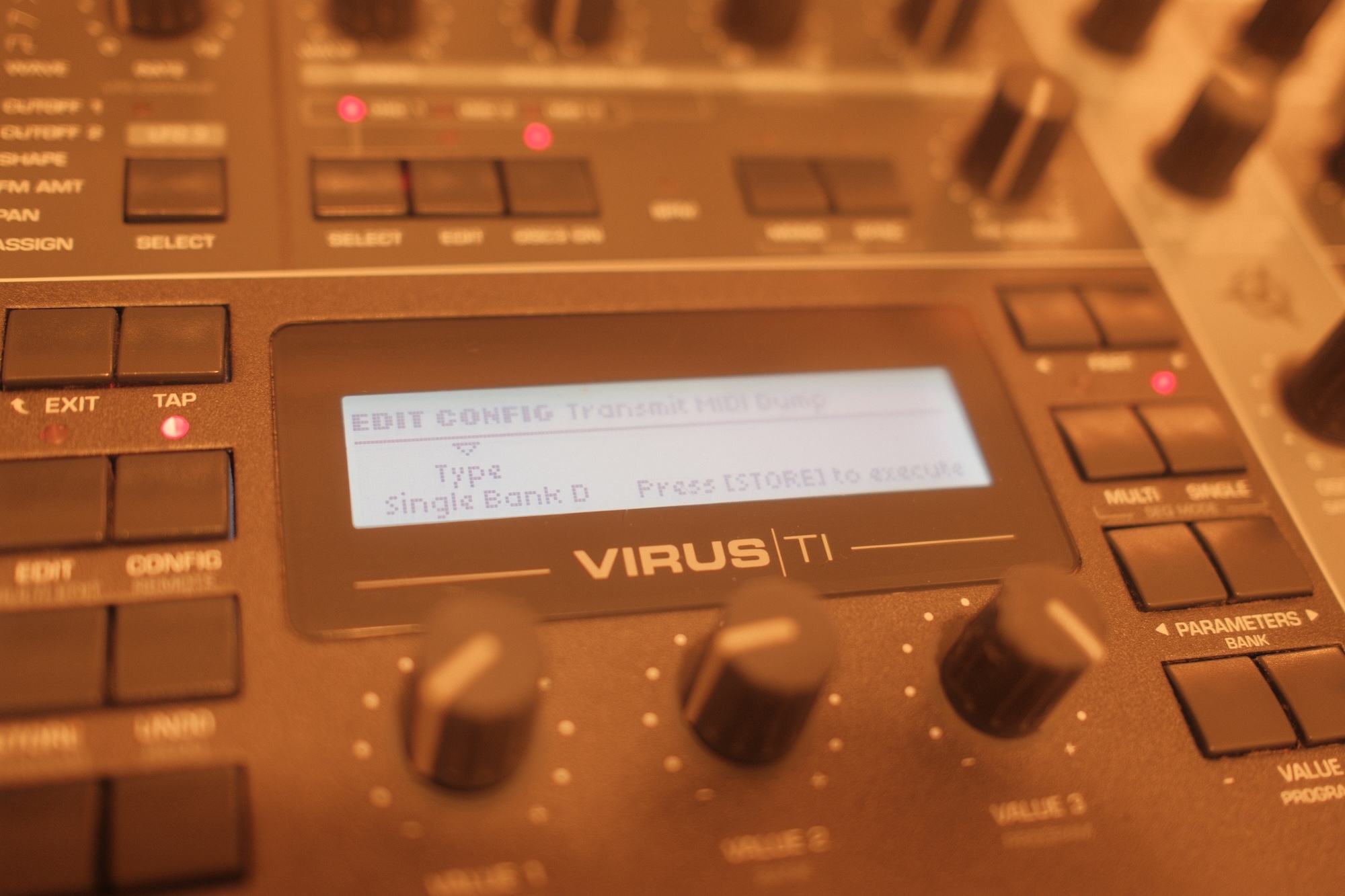 Access Music Virus TI2 Desktop (59196)