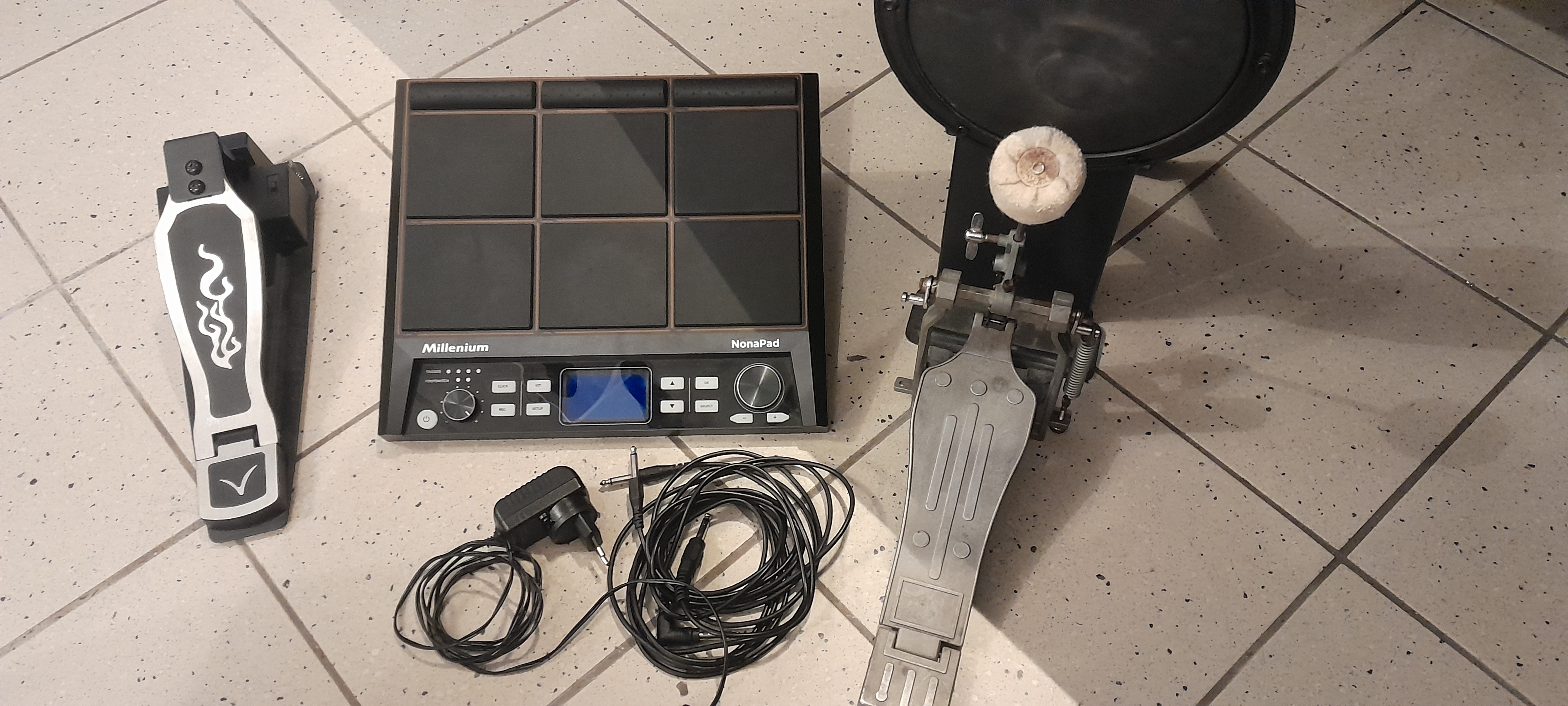 Millenium NonaPad + accesoires