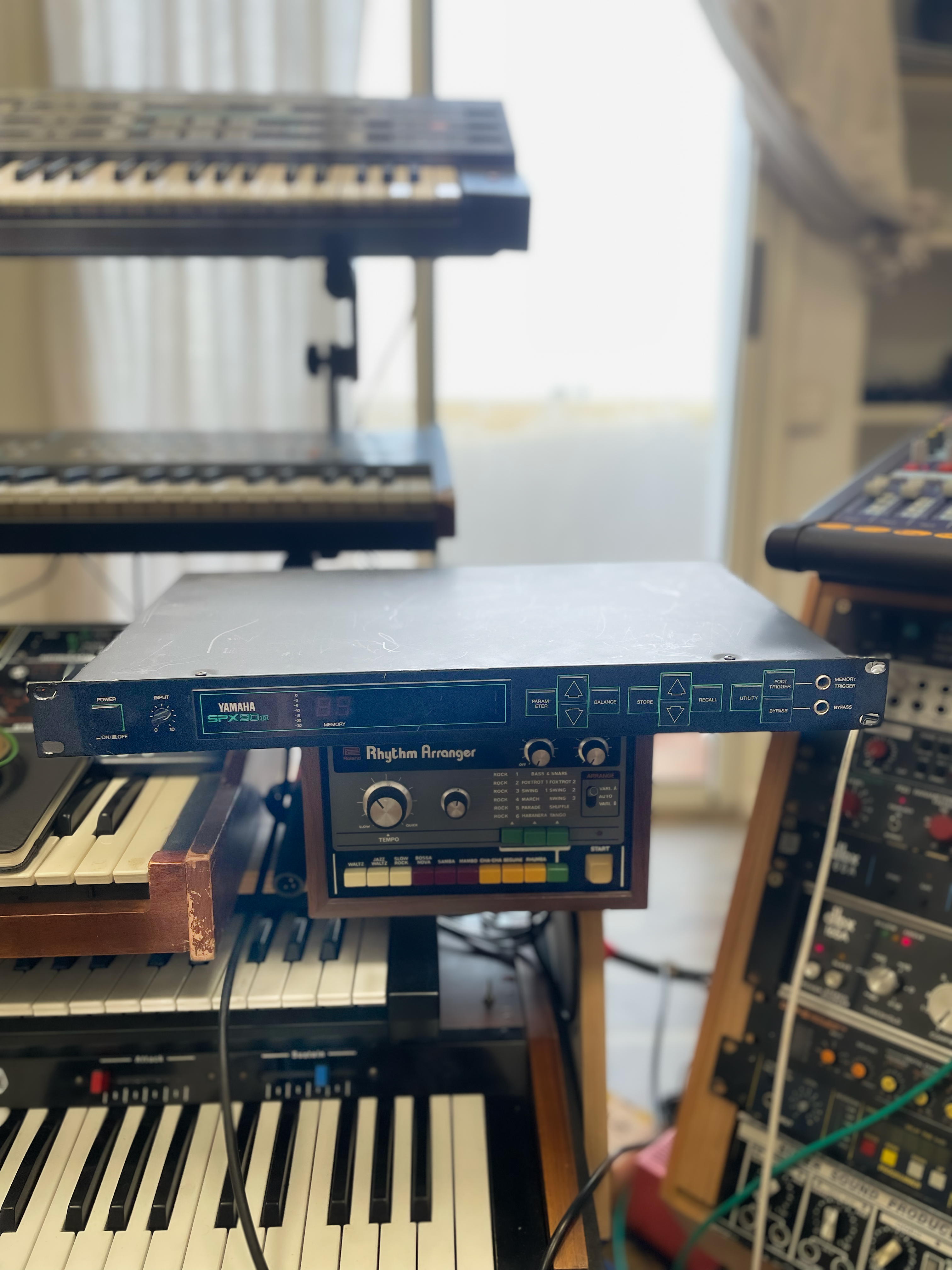 Je vends un Yamaha spx 90 ii en très bon état 