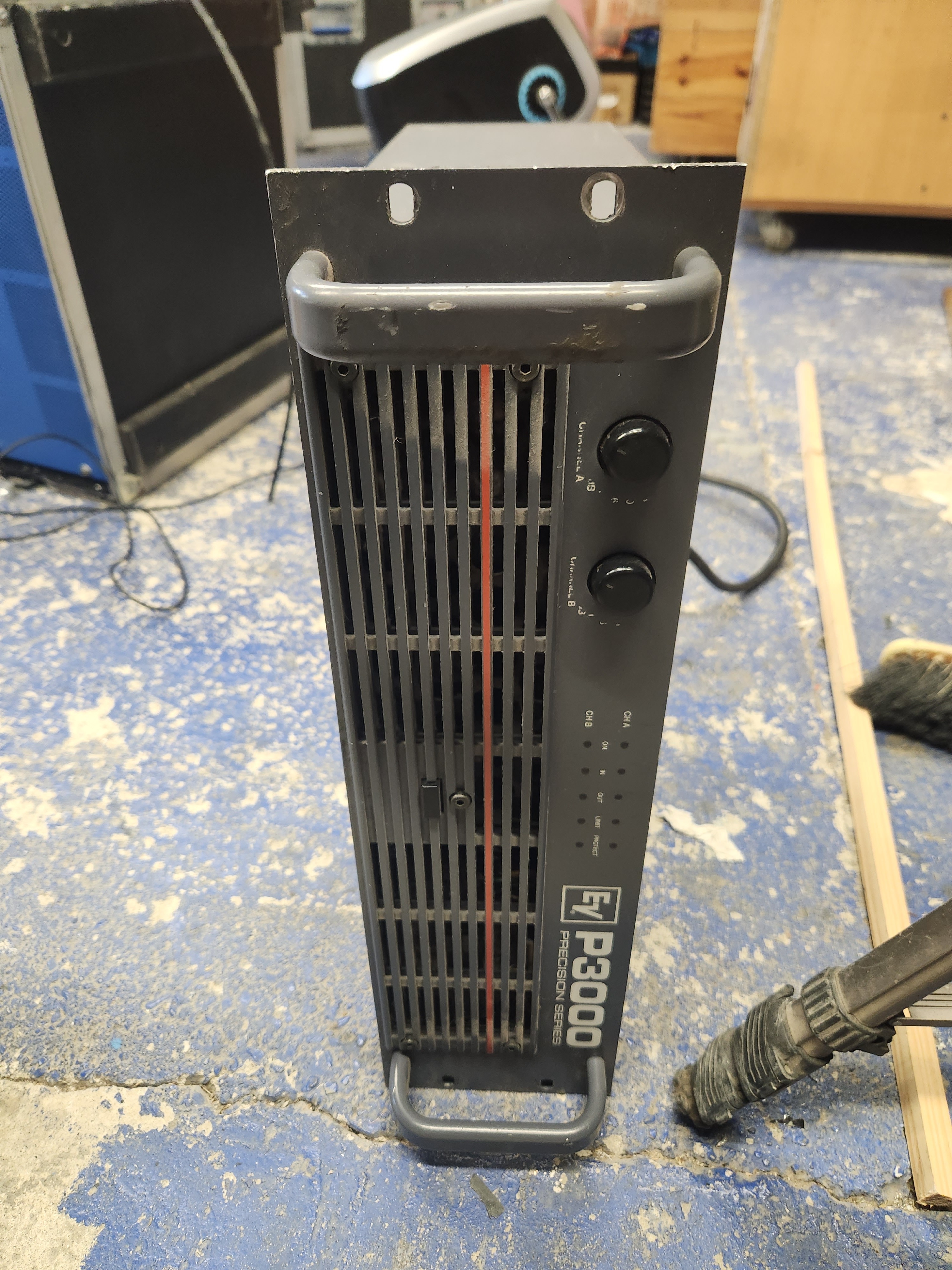 ELECTRO VOICE P3000