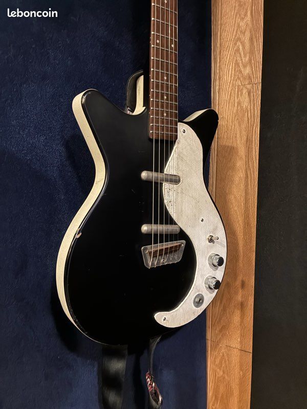 VENDS DANELECTRO DC 59 