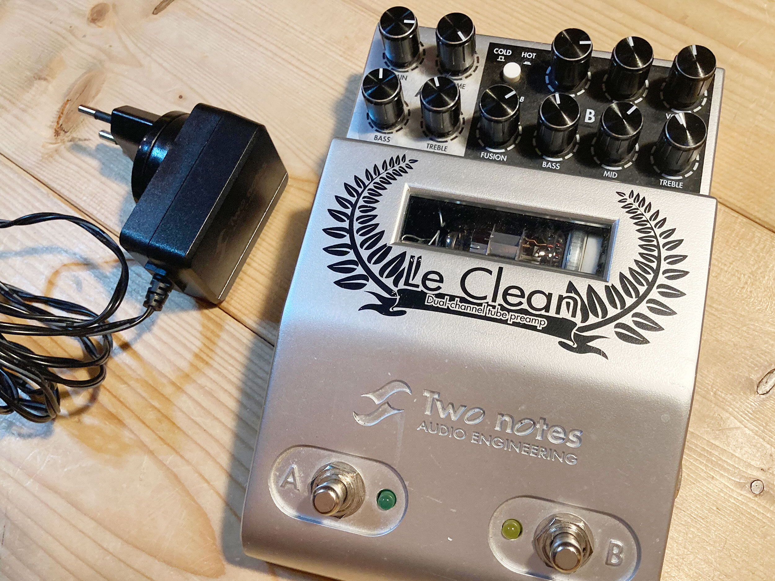 Two Notes Audio Engineering Le Clean (avec alim mais sans boite)