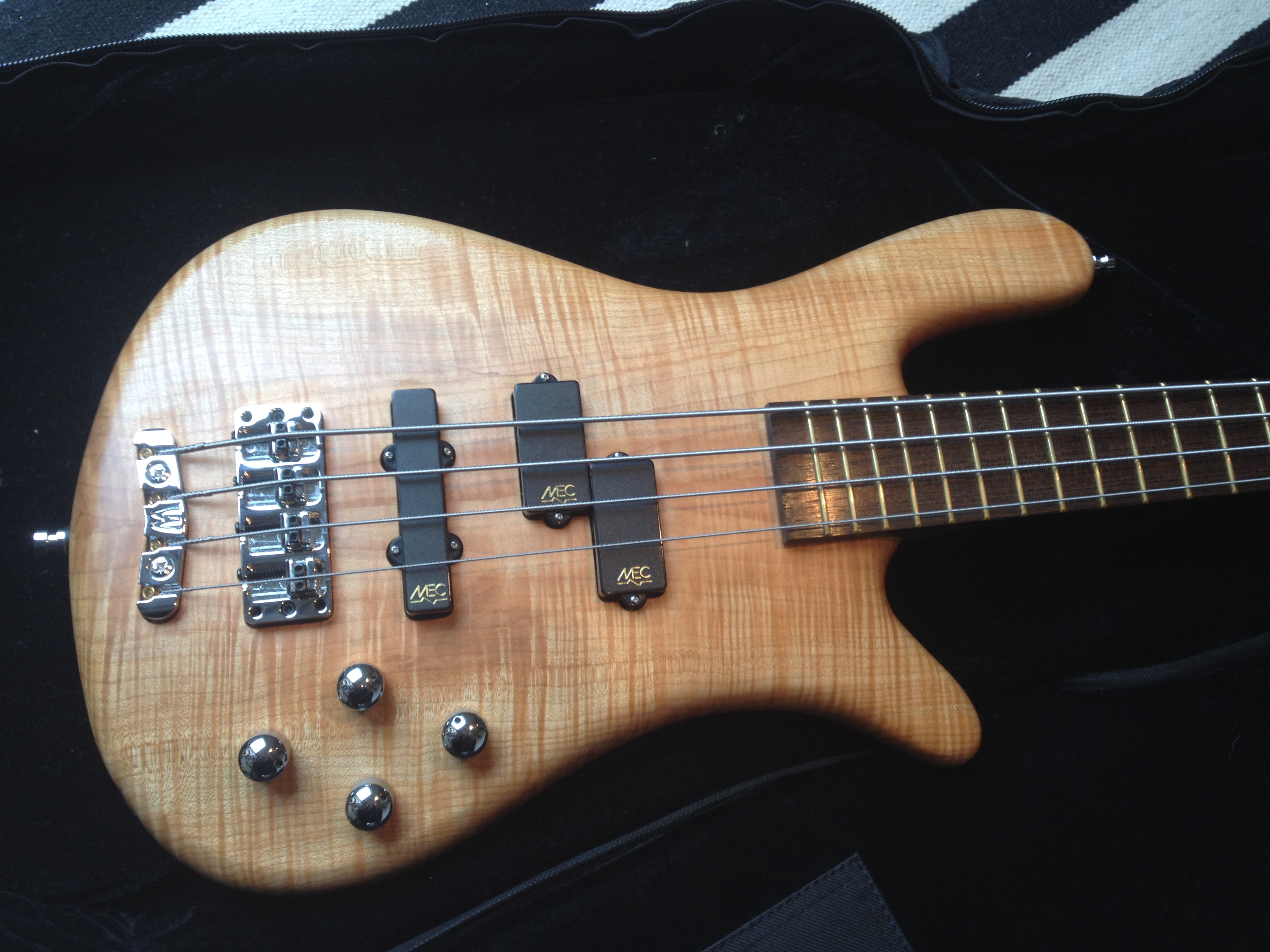 Warwick Streamer LX 4