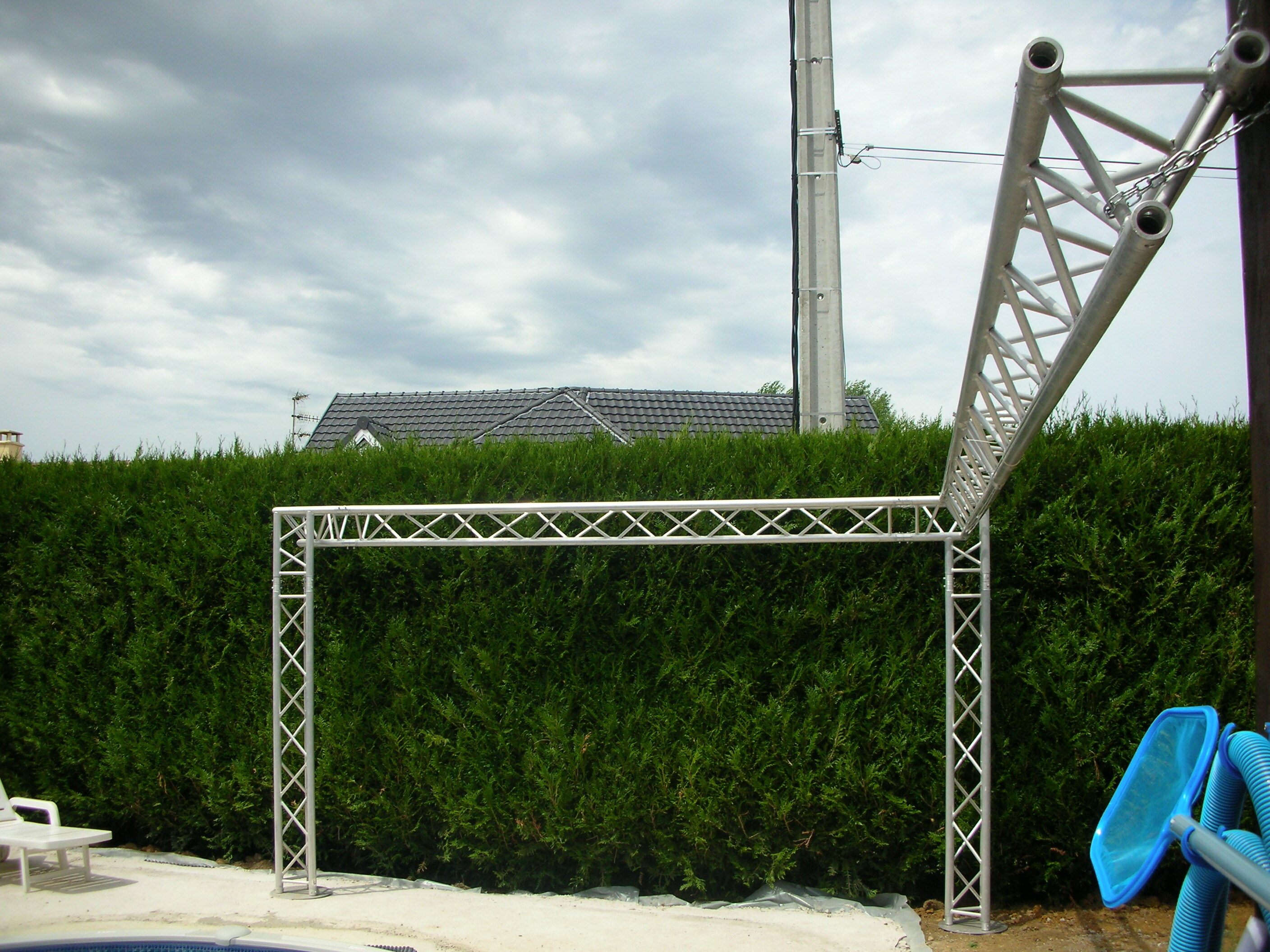 Structure aluminium Global Truss F33 triangulaire 3 points – portique complet – éclairage DJ scène stand