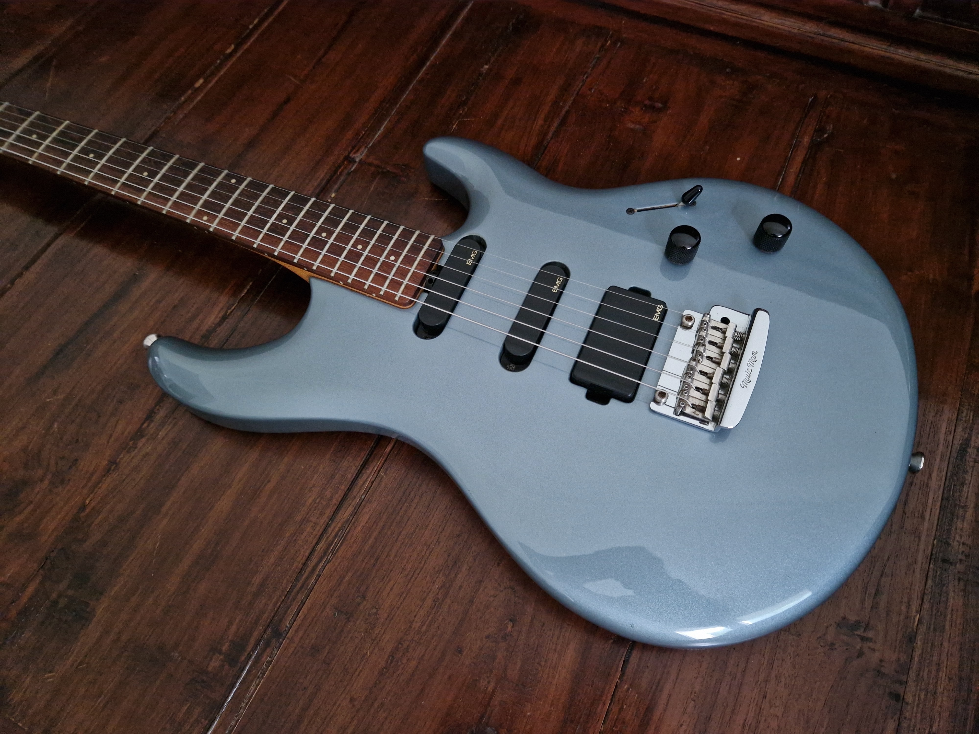 Music Man Luke (Vintage Tremolo) (58435)