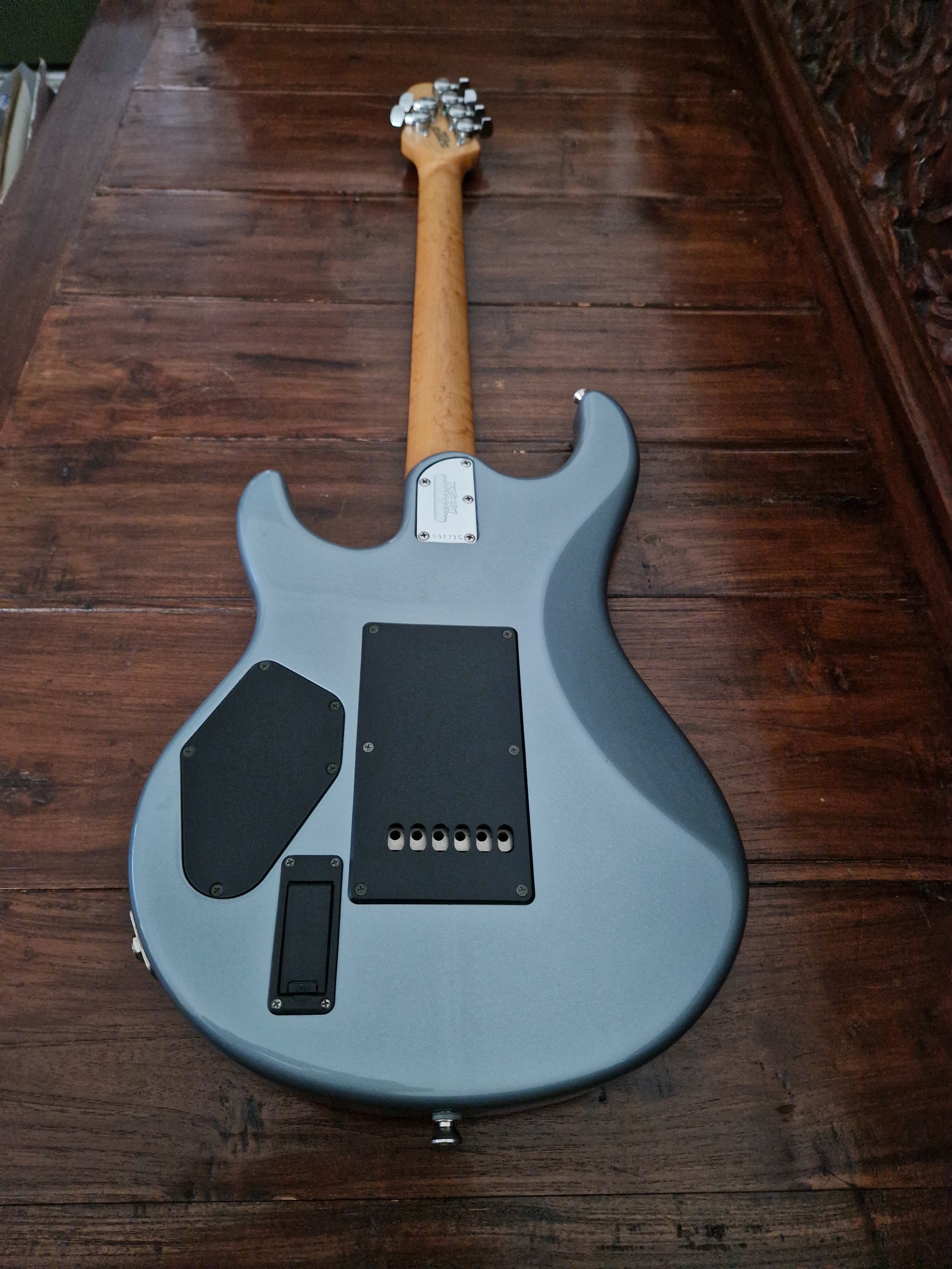 Music Man Luke (Vintage Tremolo) (68975)