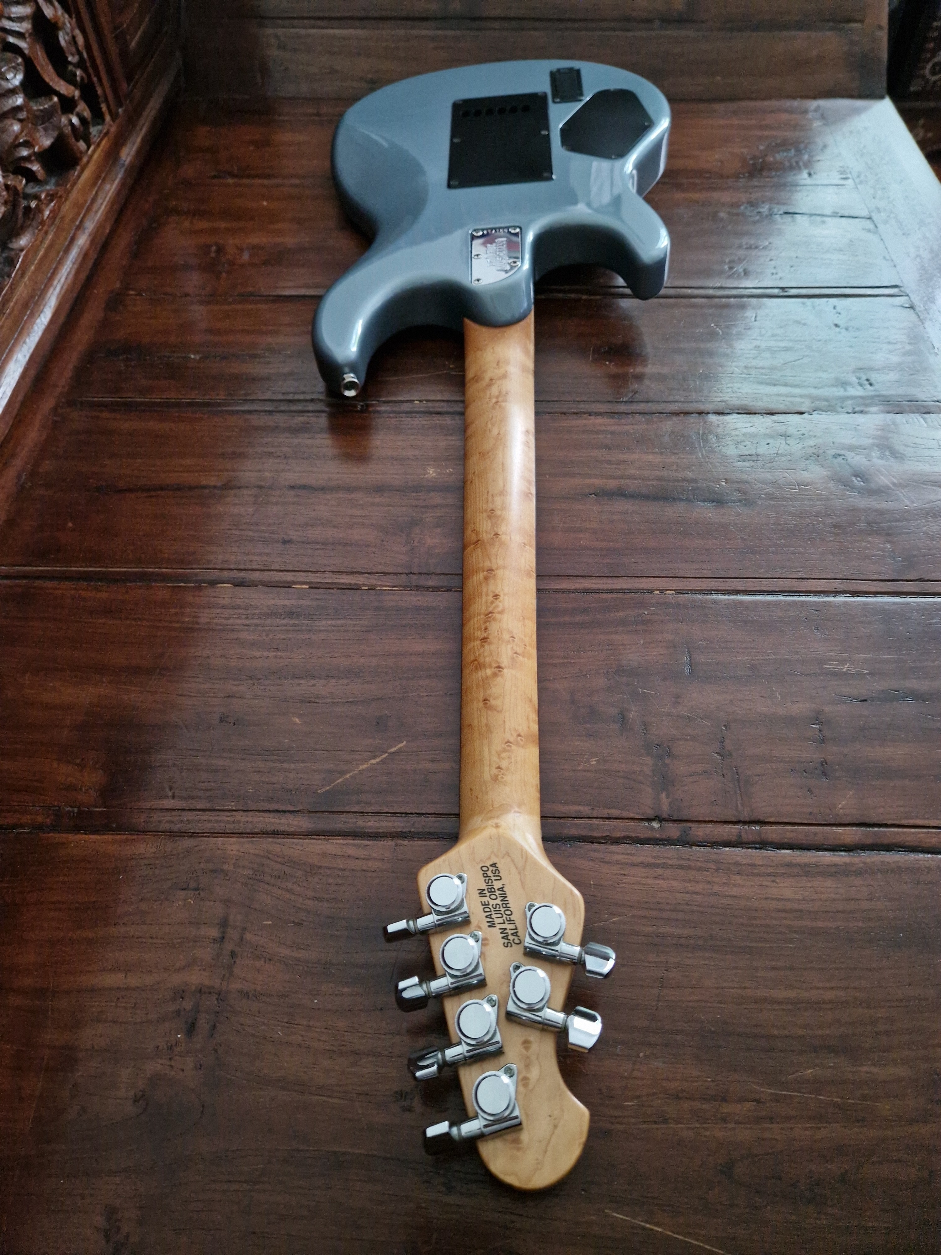 Music Man Luke (Vintage Tremolo) (18110)