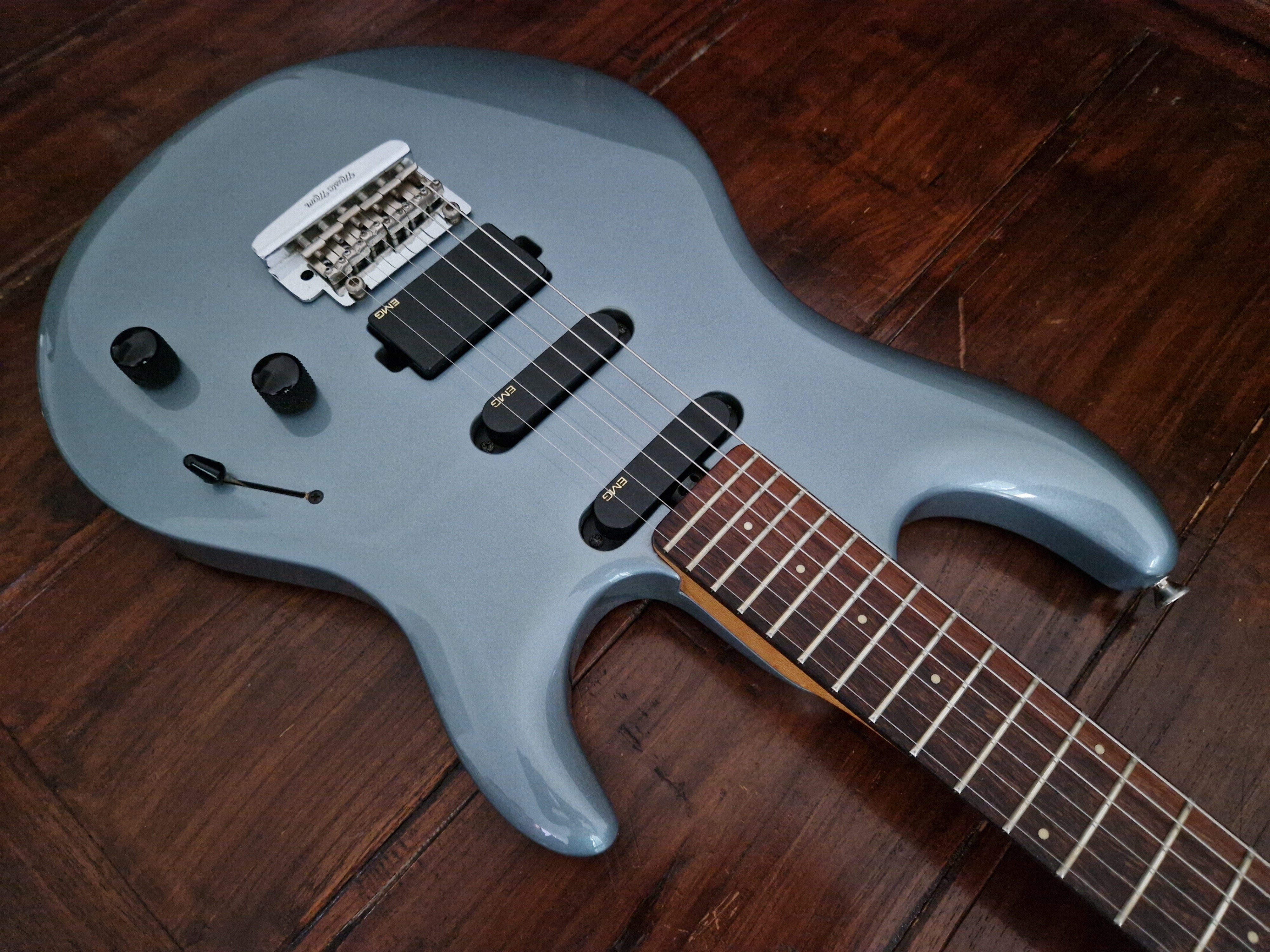 Music Man Luke (Vintage Tremolo) (73817)