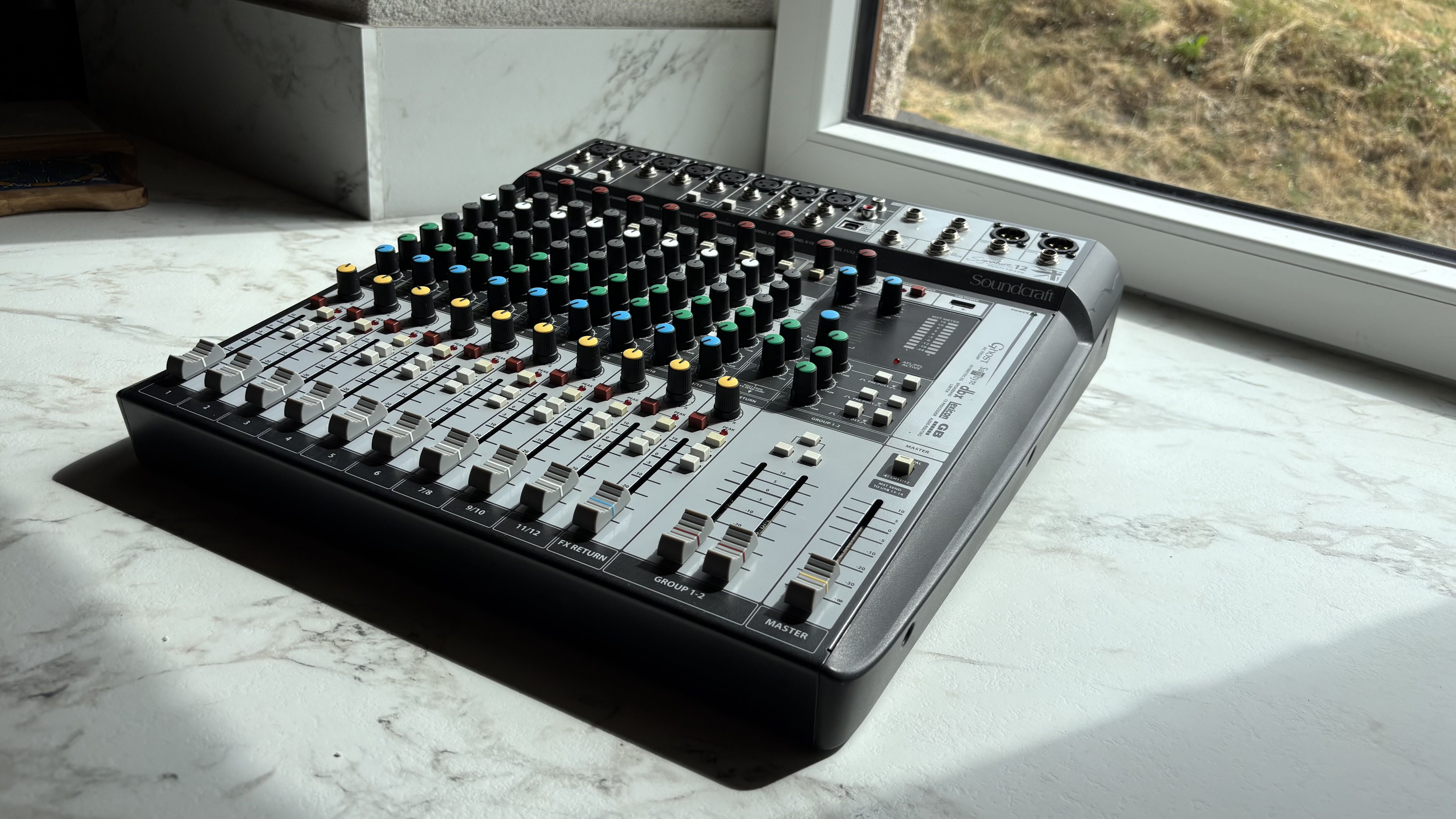 Soundcraft signature 12 mtk