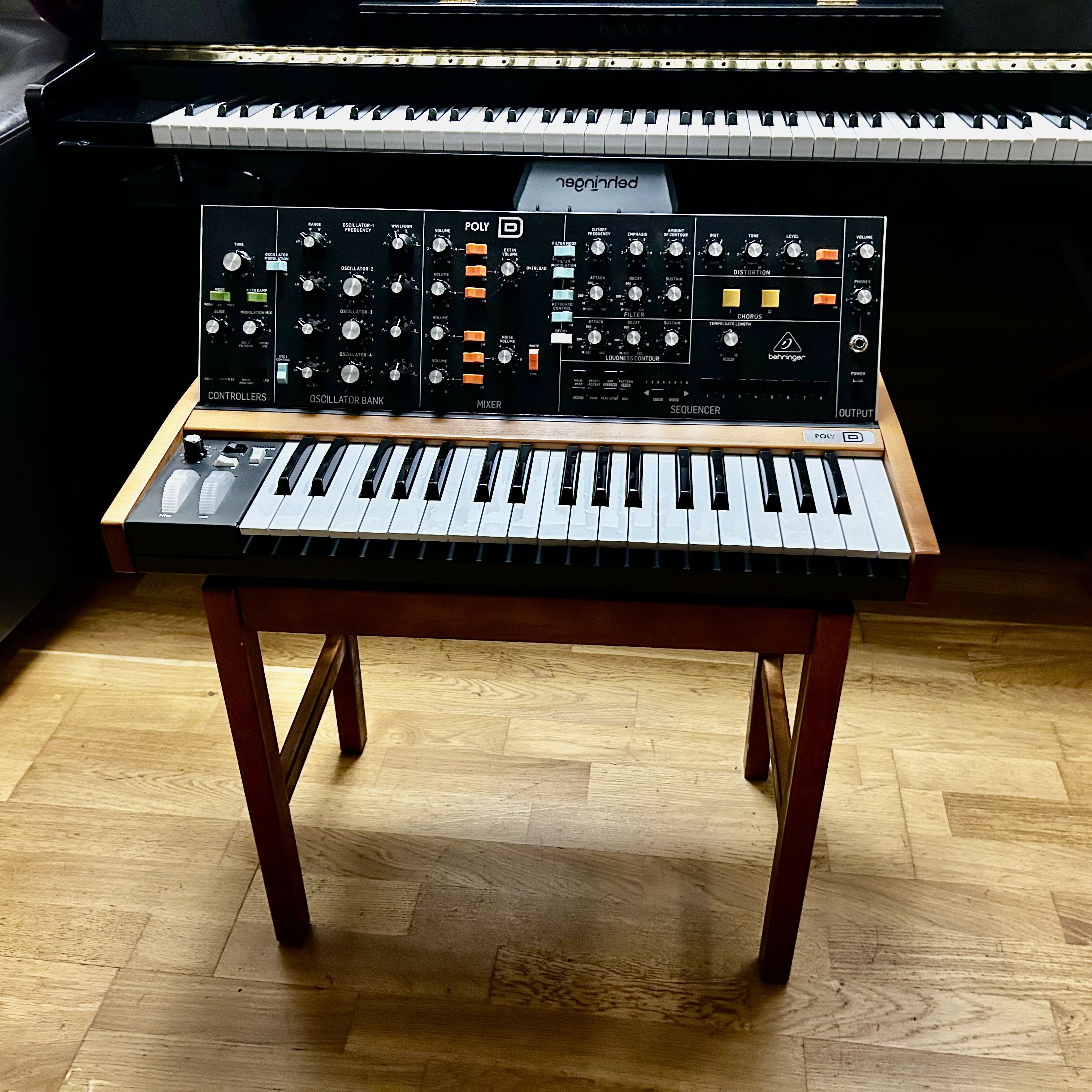 Vends Poly D