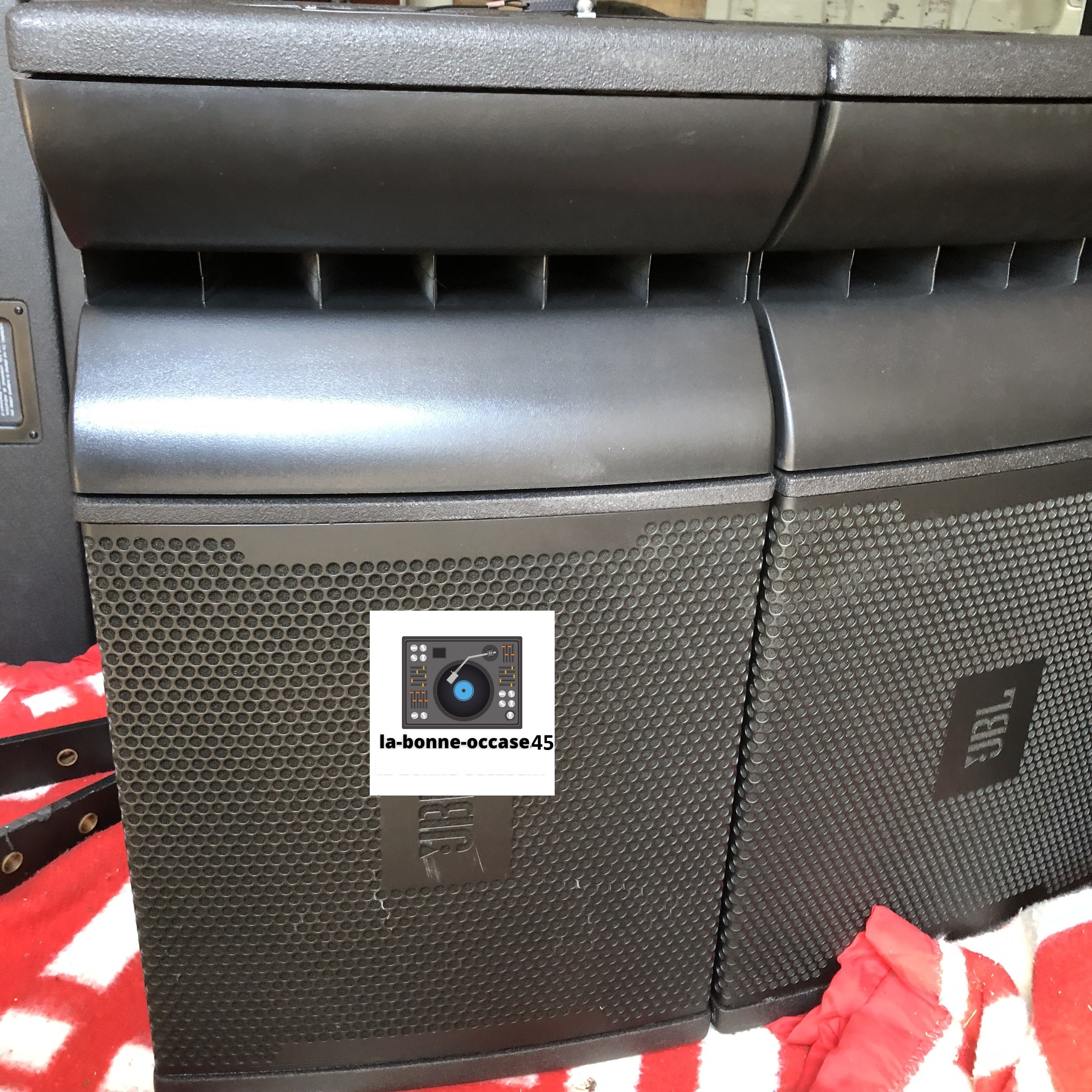 Vend enceinte VRX 932 LA1  JBL