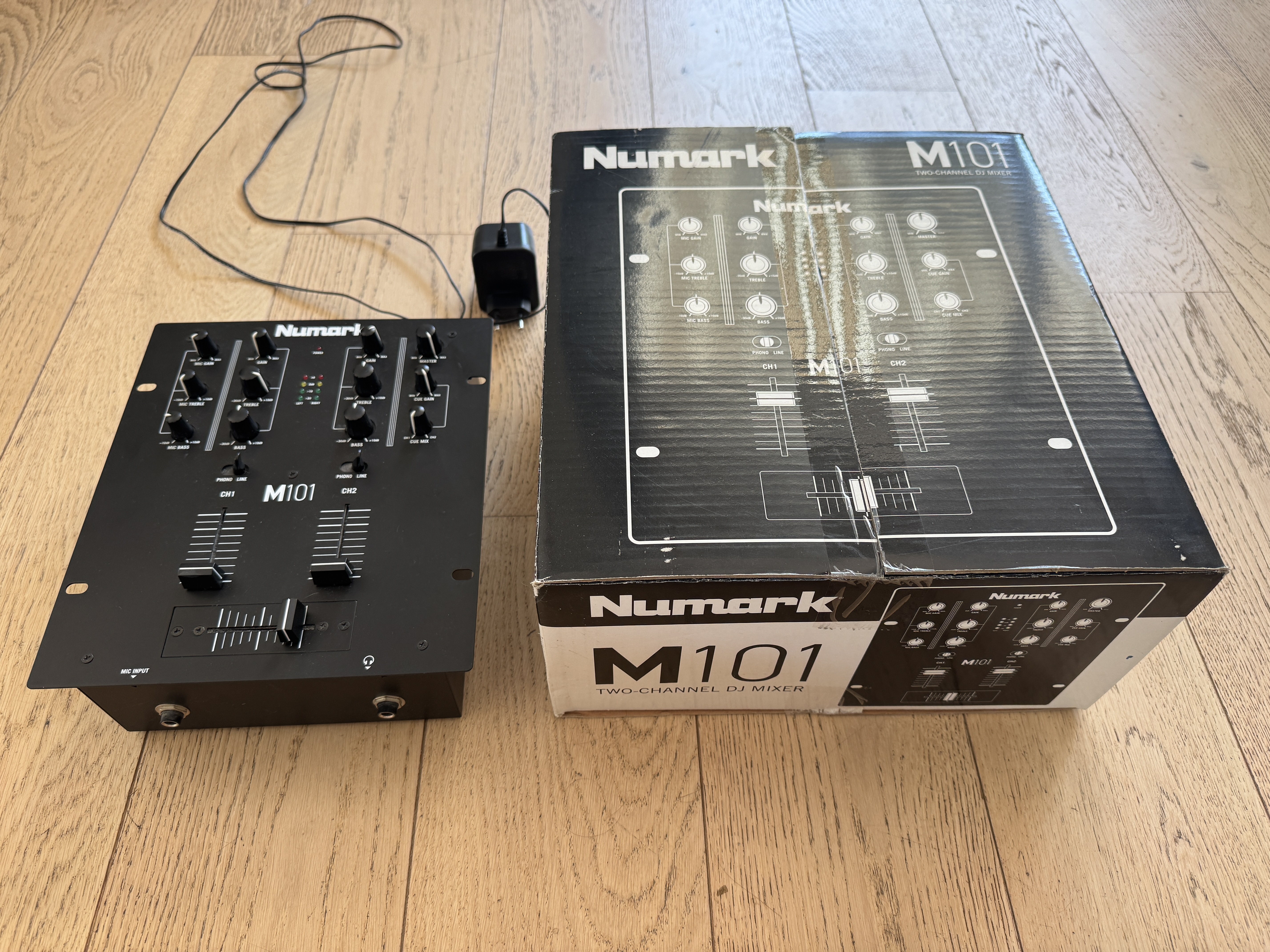 Numark M101 (64769)