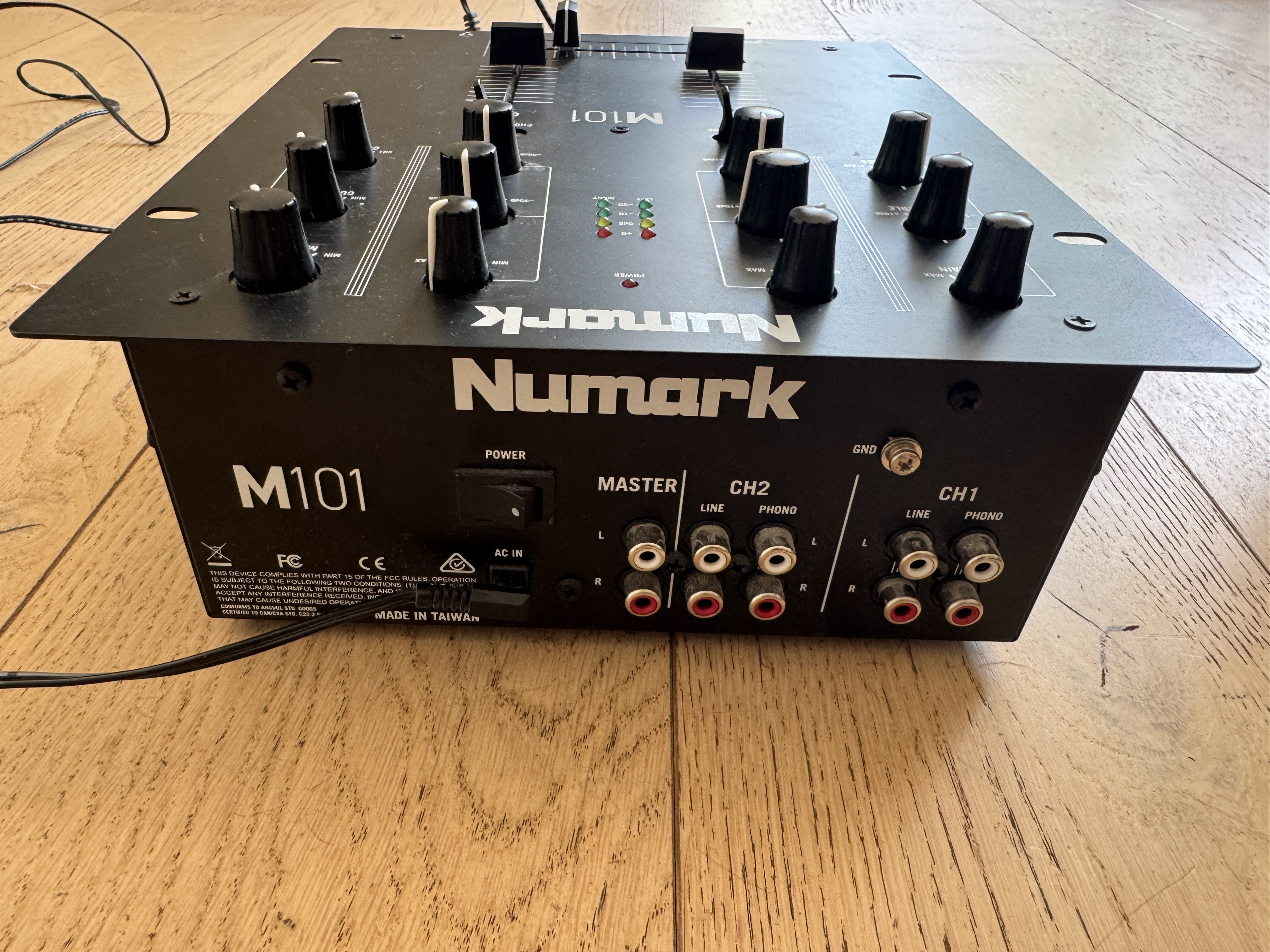 Numark M101 (40917)