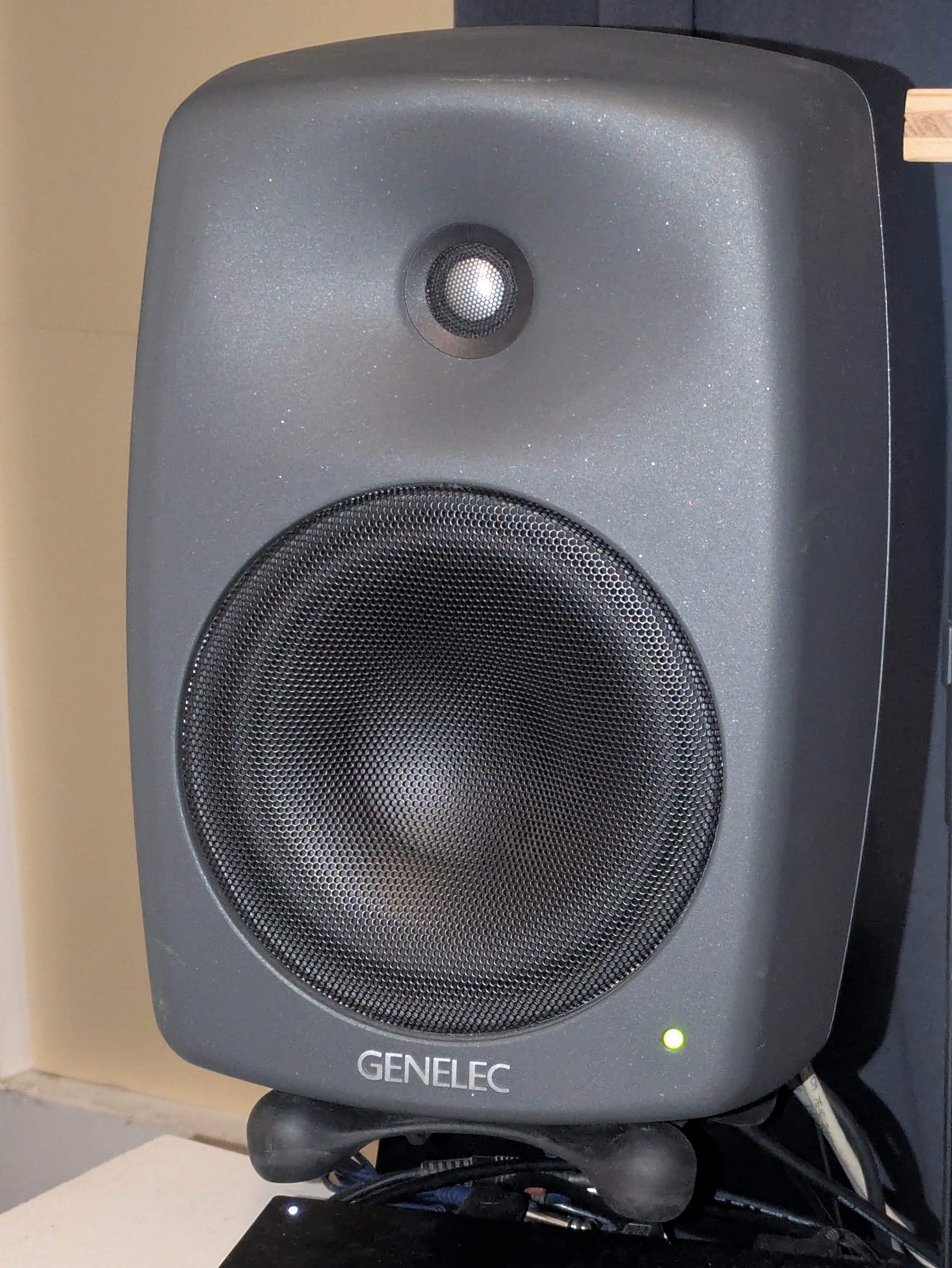 Genelec 8240