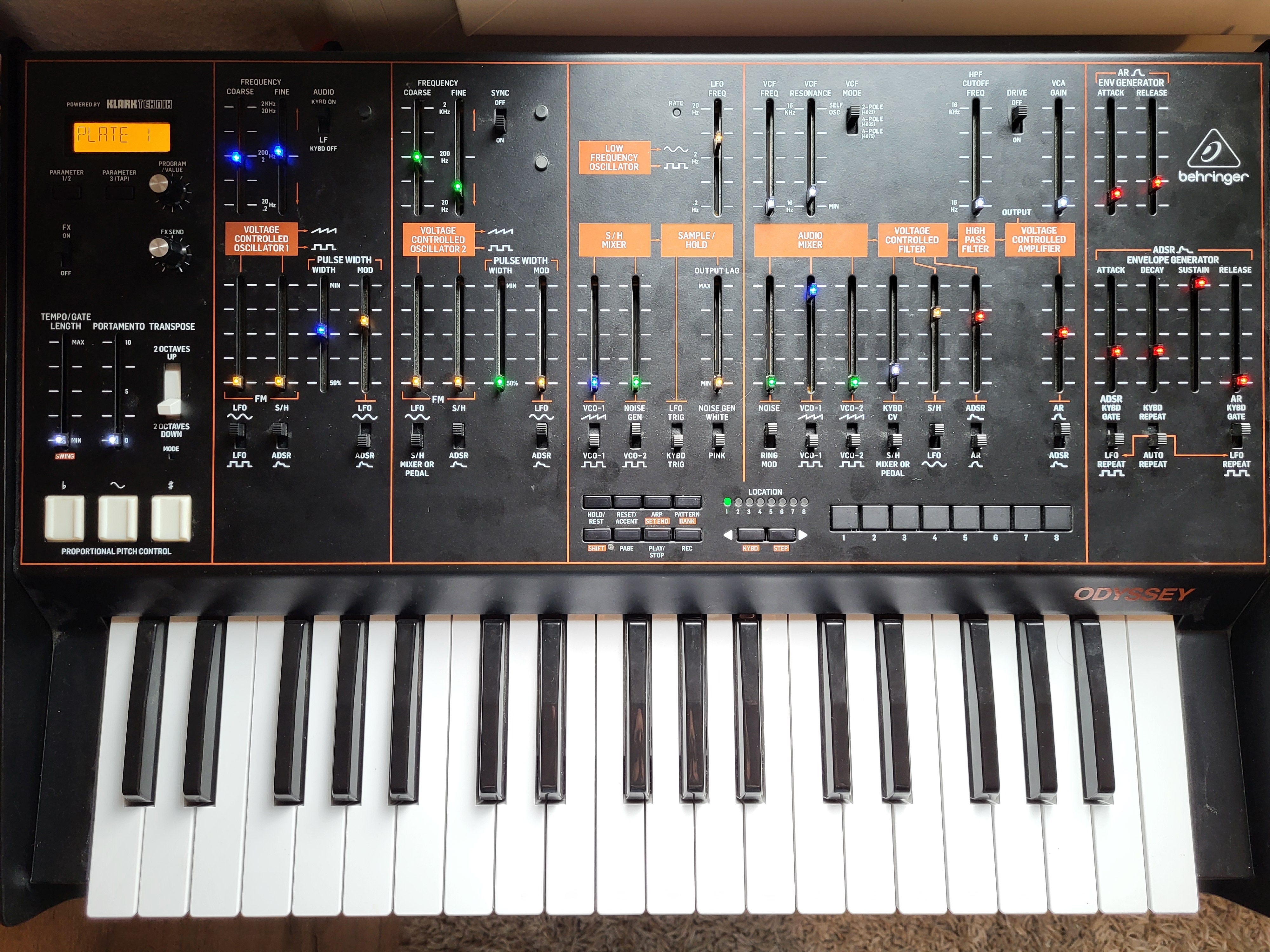 Vends Odyssey Behringer 