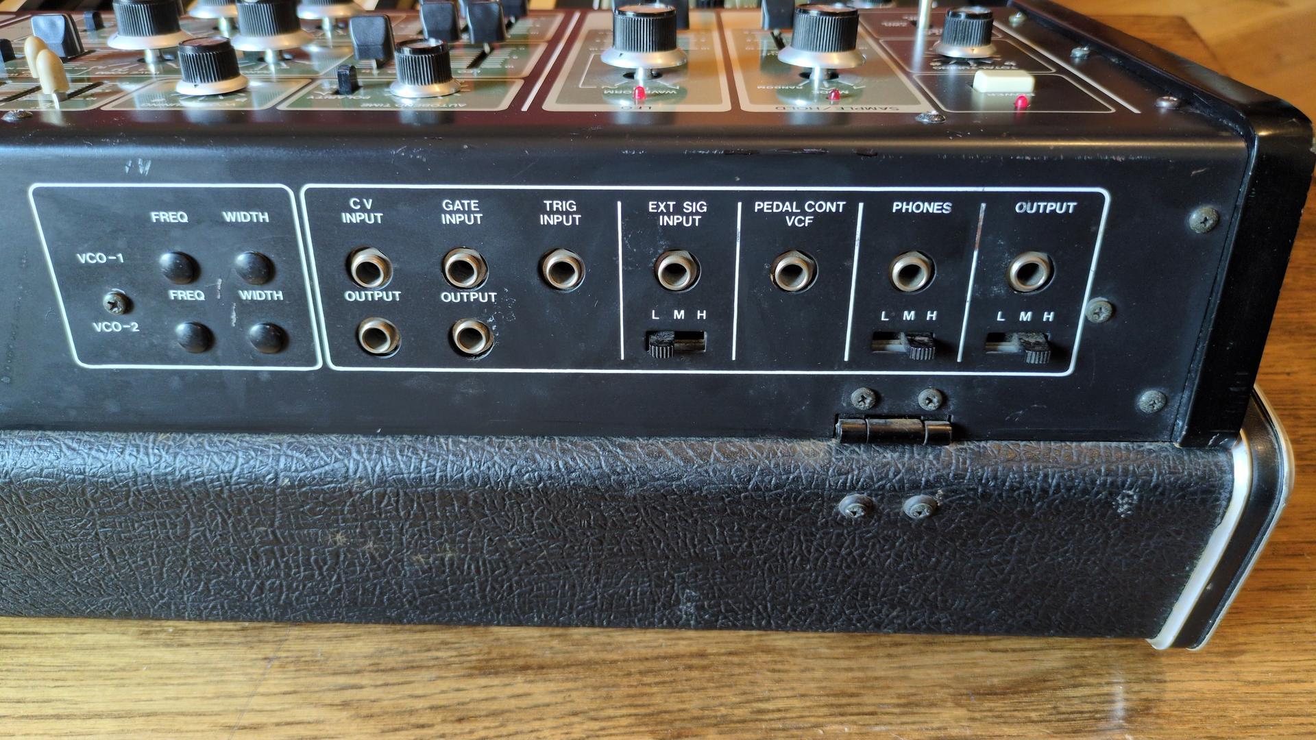 Roland SH-7 (37269)