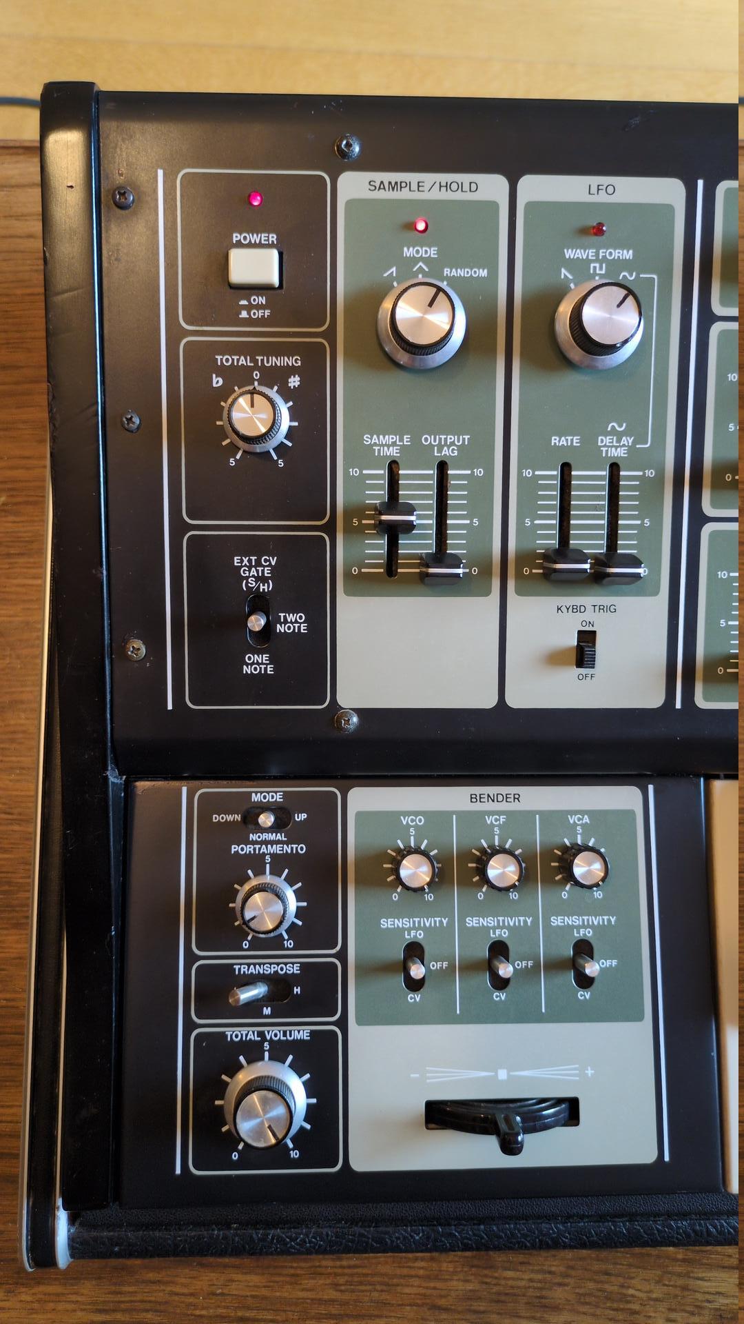 Roland SH-7 (66479)
