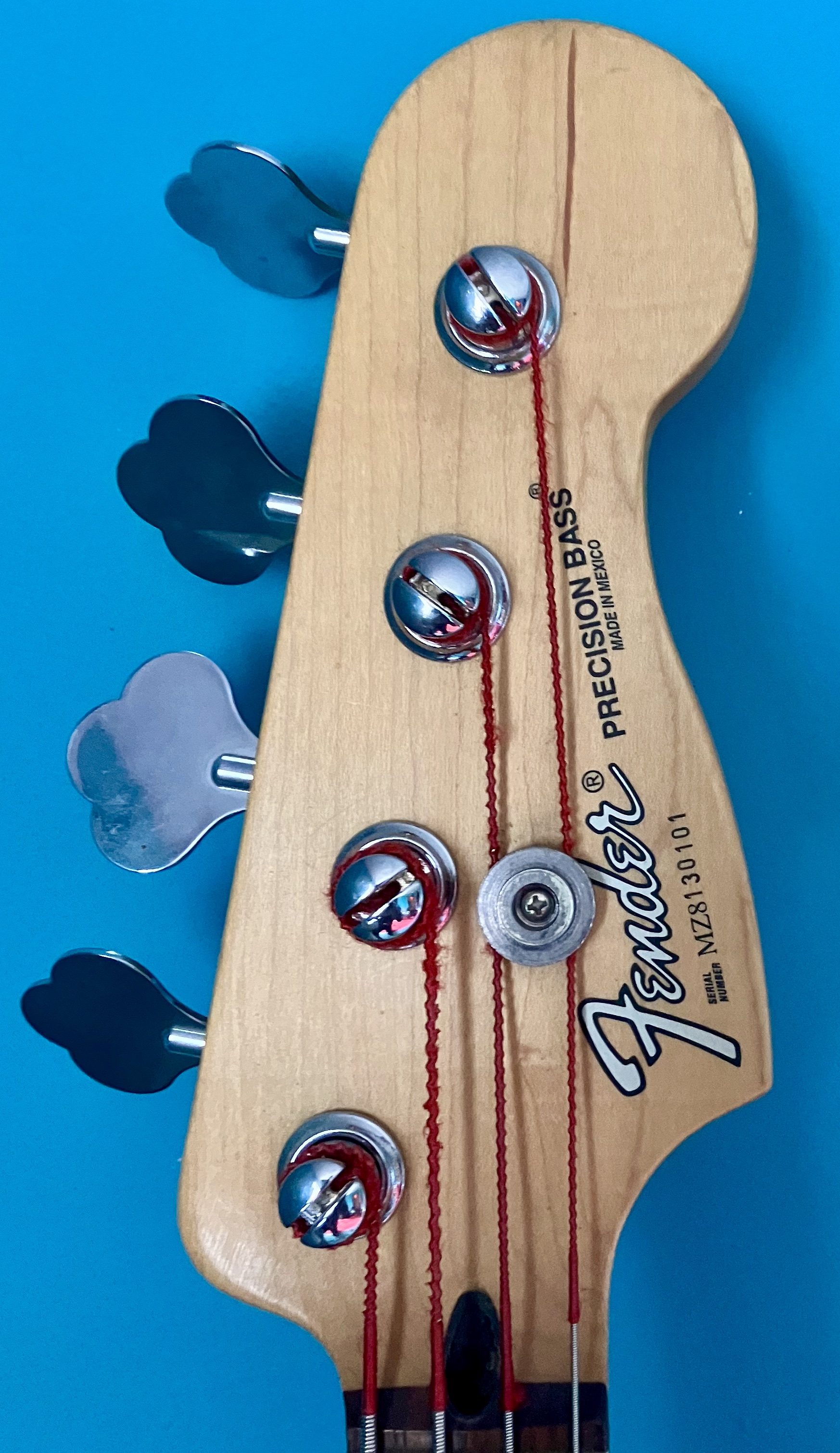 Fender Mark Hoppus Jazz Bass noire version 2008