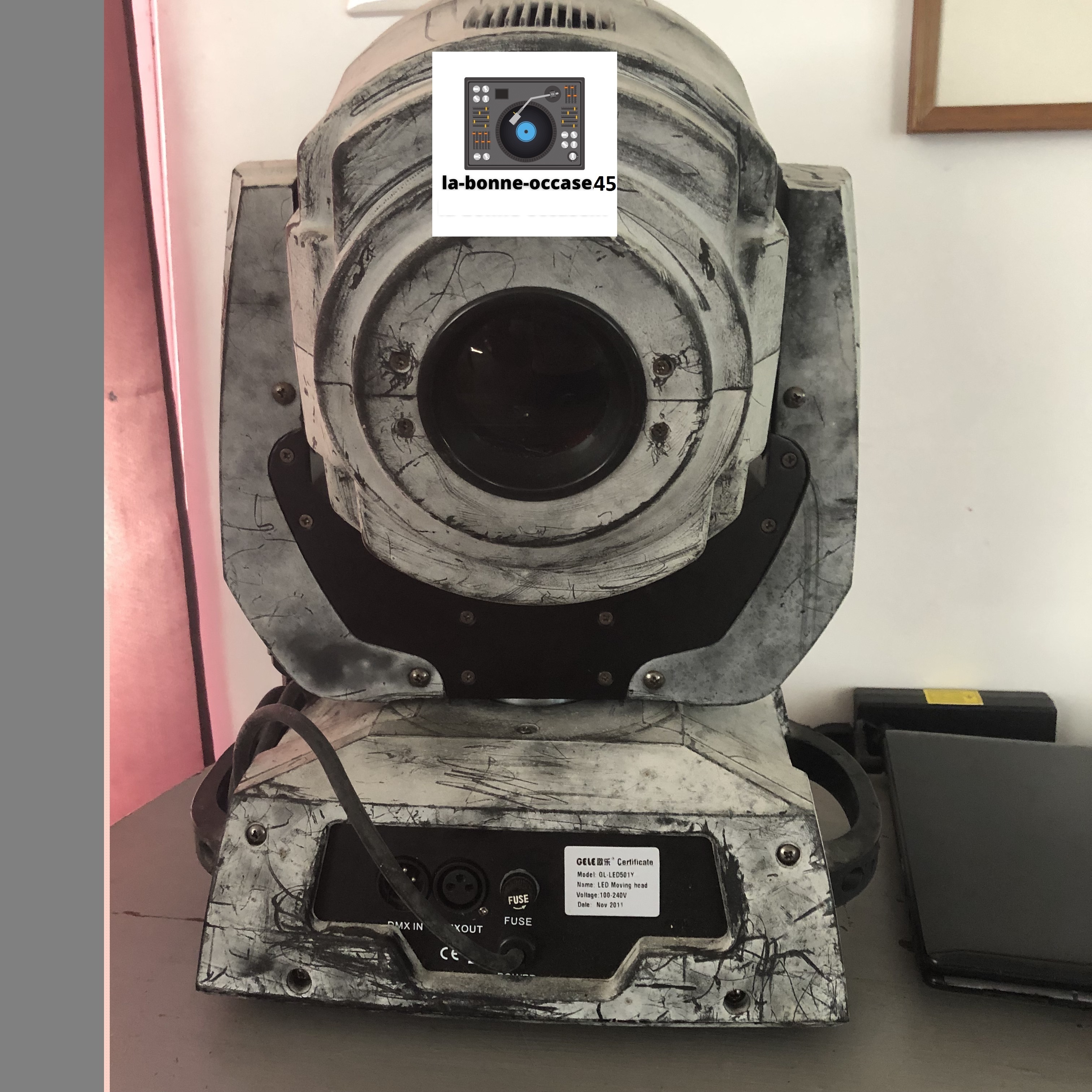 Vend lyre Spot 60 watts led GELE
