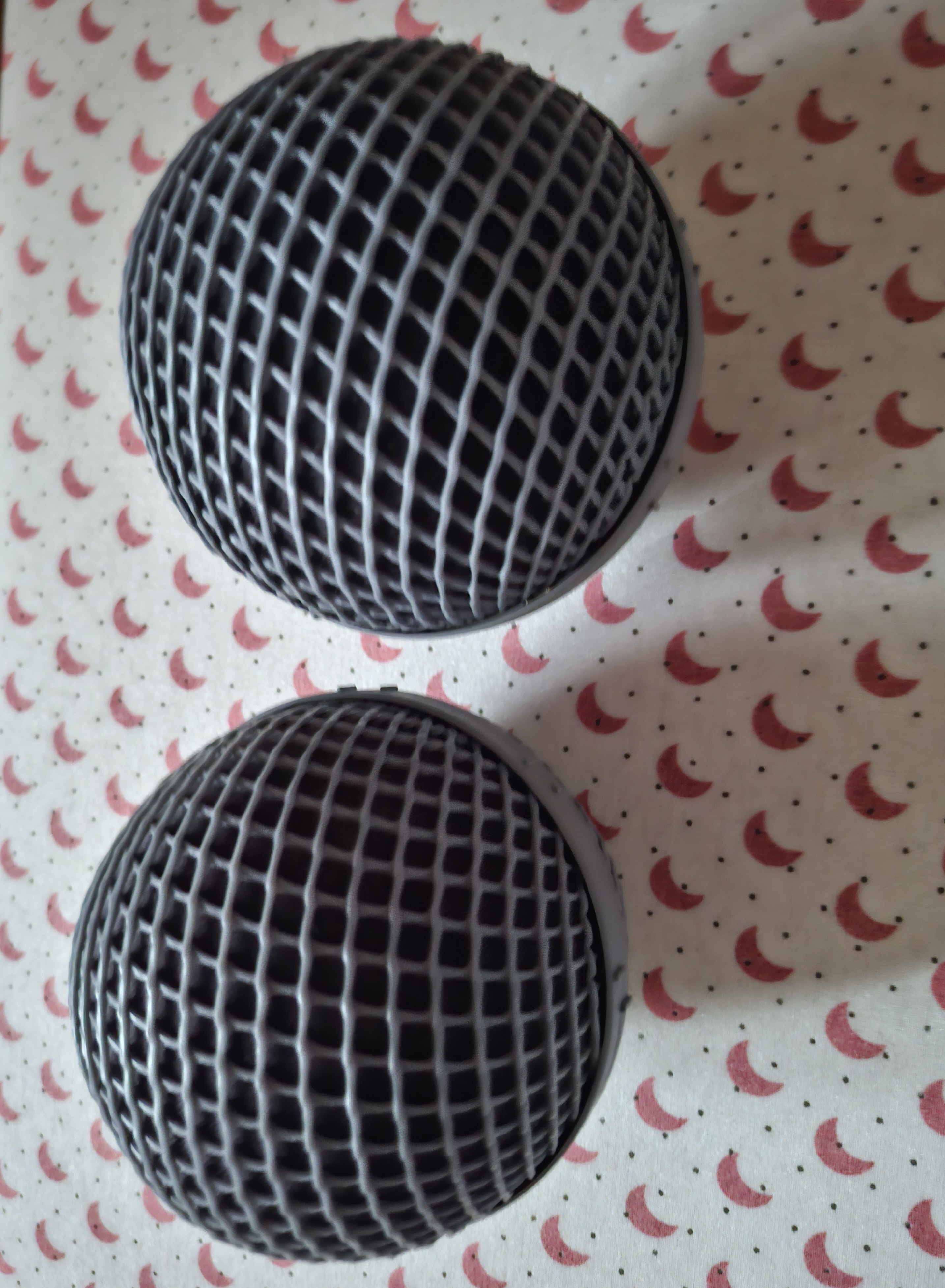 Vends Vends 2 Rycote Baby Ball Gag 22 MM + 2 protections anti-vent pour Baby Ball Gag. Peu servis en parfait état. Prix : 220 e