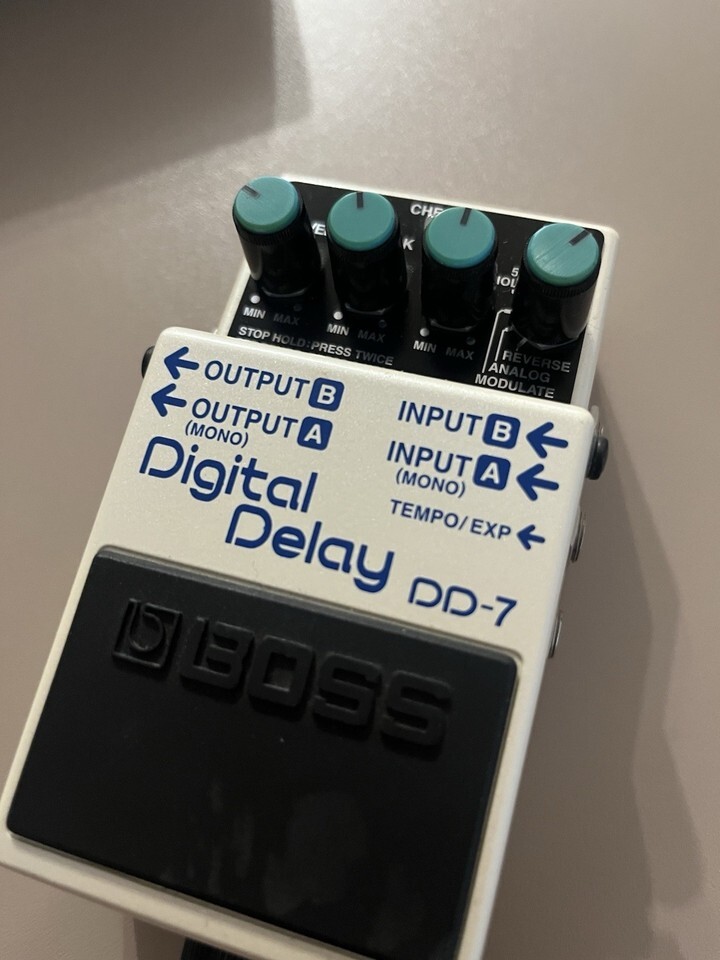 Vends pédale Boss DD-7 Digital Delay
