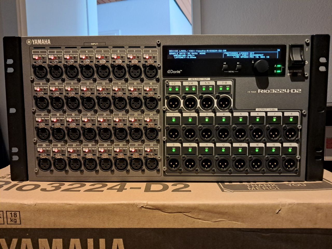 Boîtier de scène numérique Yamaha Rio 3224-D2