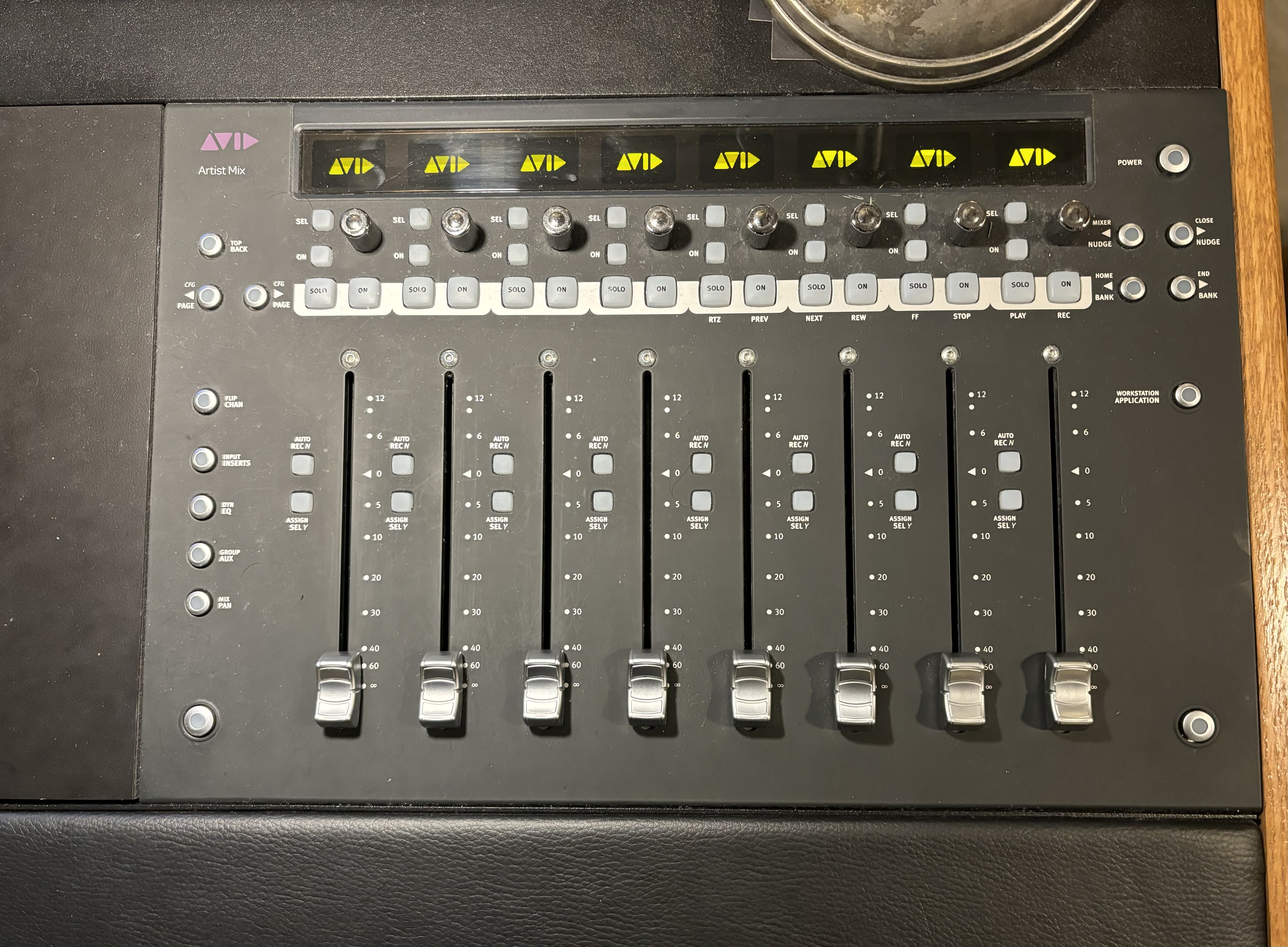 Avid Artist Mix