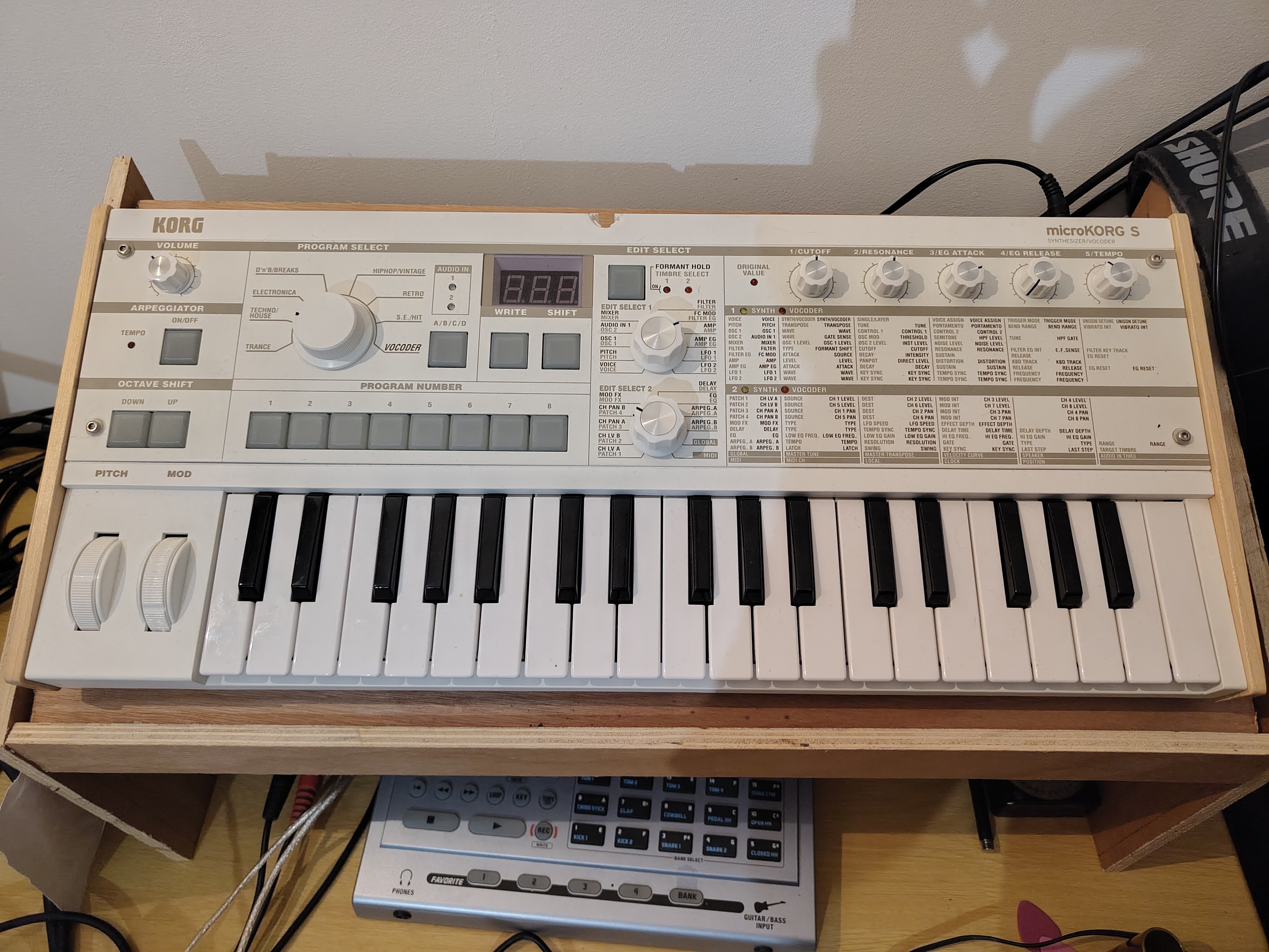 Korg Microkorg S model MK-1S