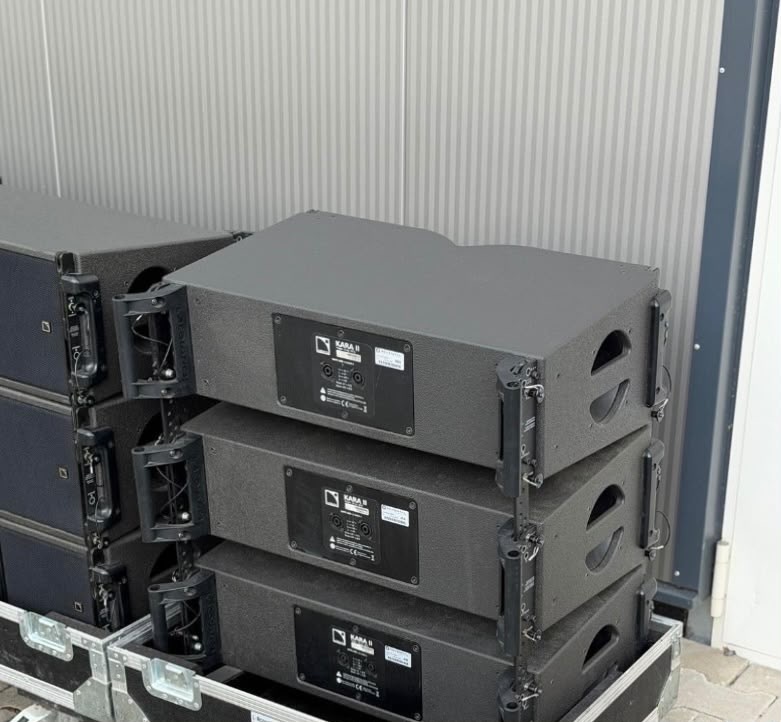 Enceinte line array L-Acoustics Kara II : Excellent état et prête à l'emploi.