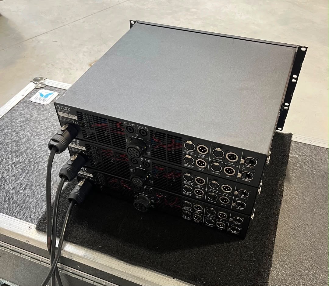 Contrôleur amplifié L-Acoustics LA12X : en excellent état et prêt à l’emploi.