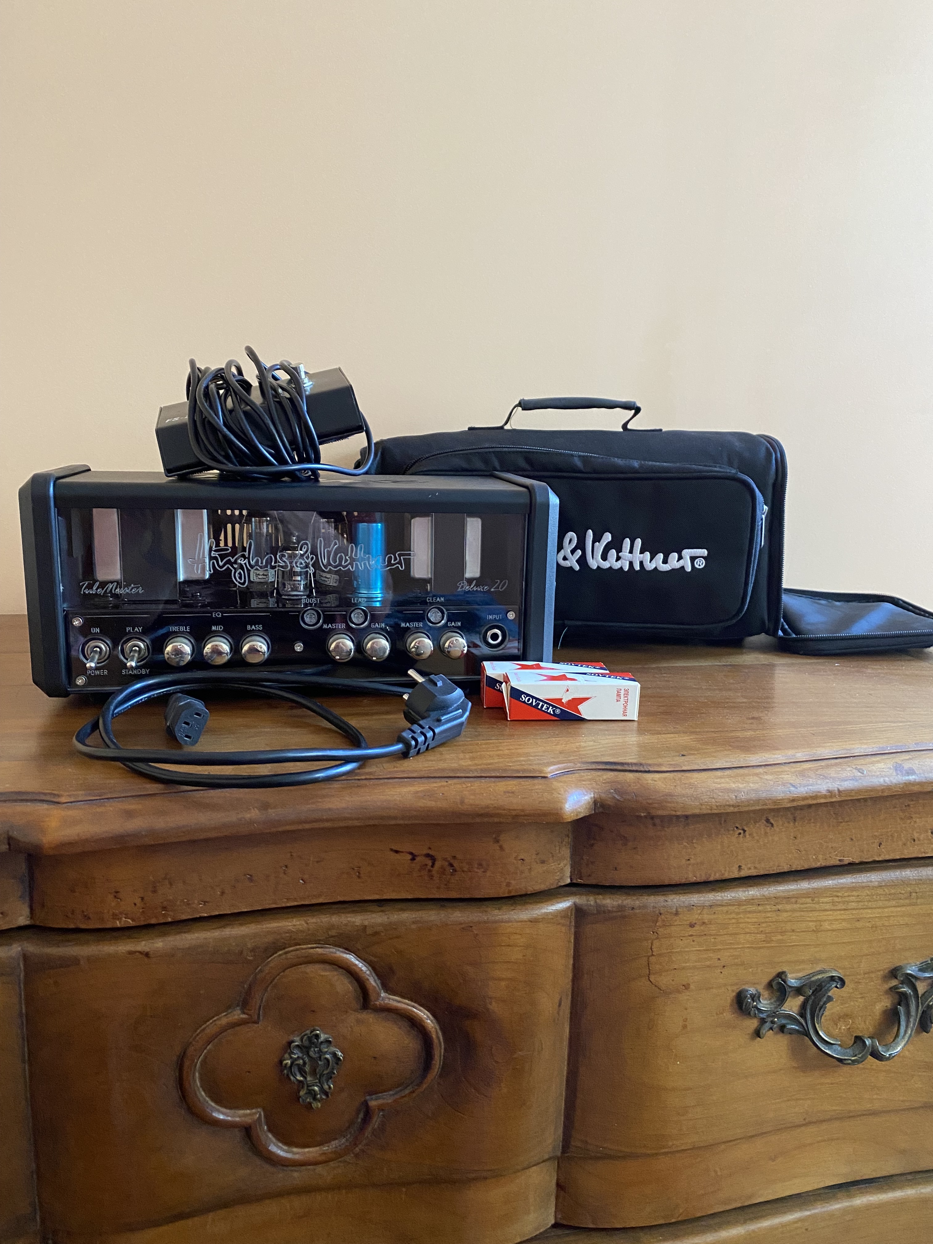 Vends Hughes & Kettner Tubemeister Deluxe 20