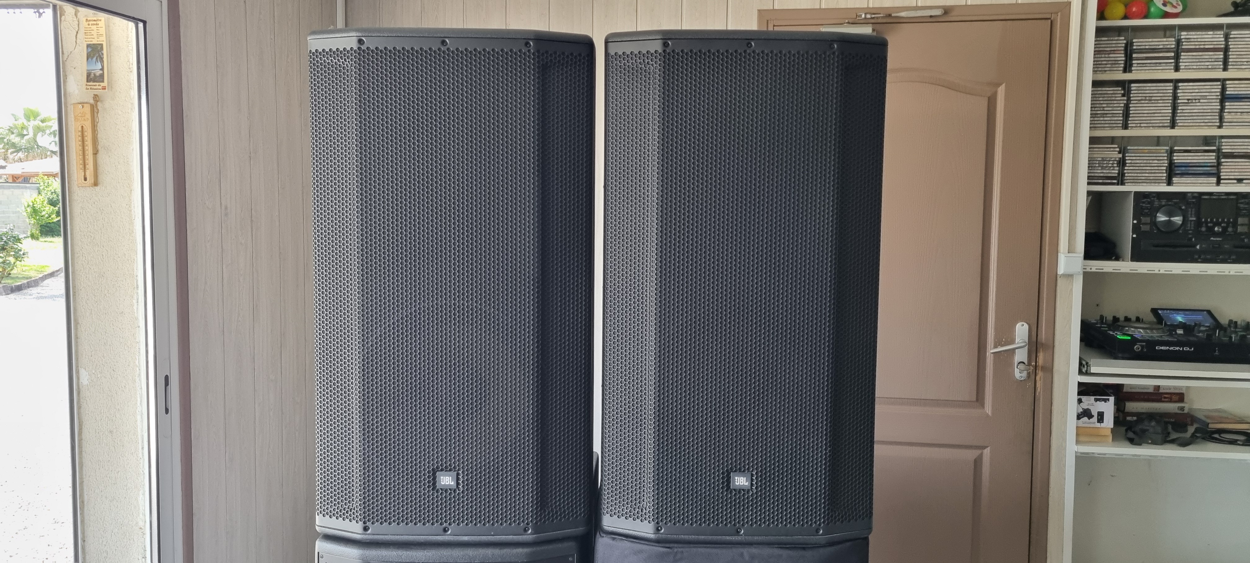 JBL SRX 835P 