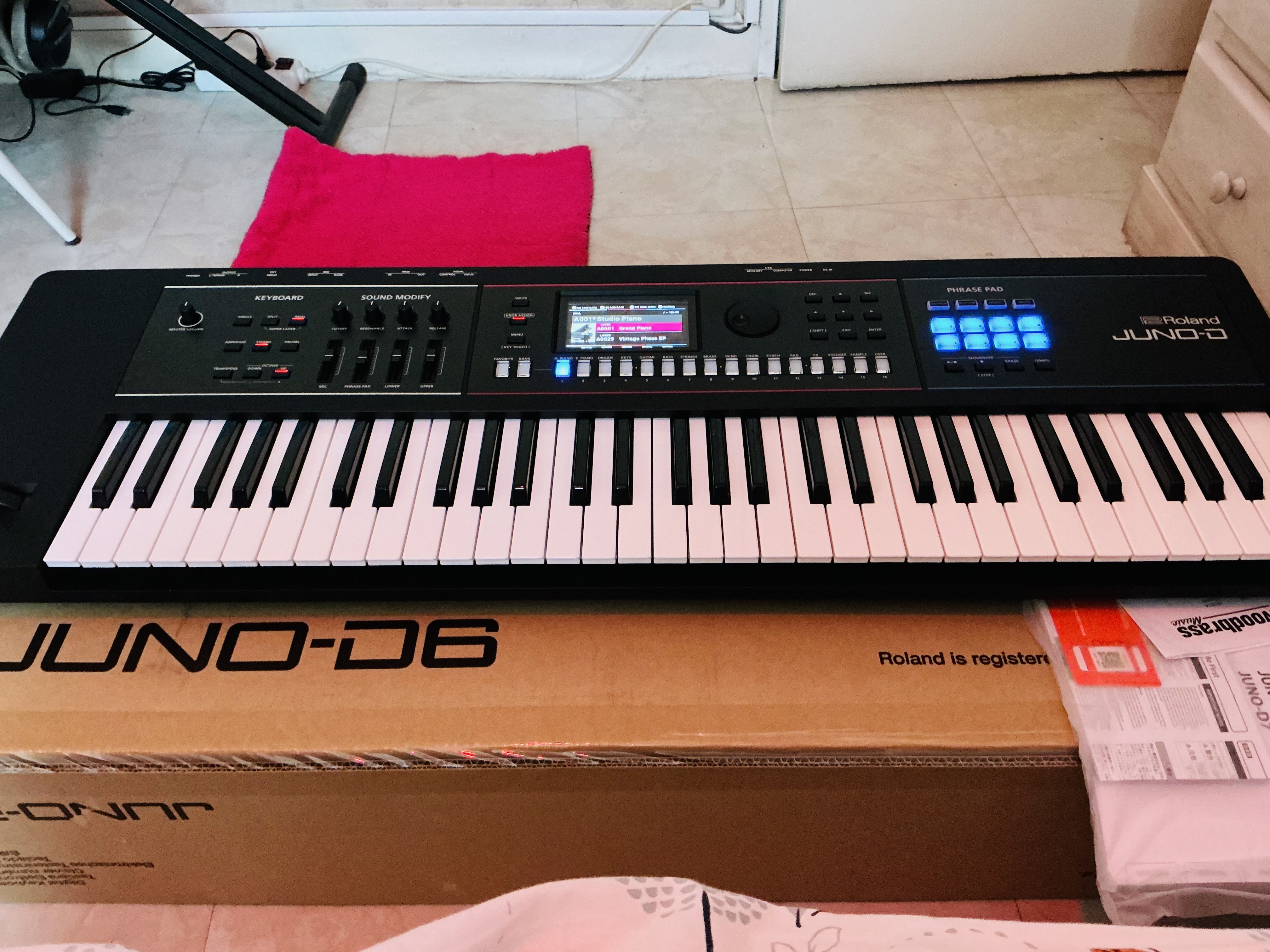 Vends Juno D6 Sur Paris