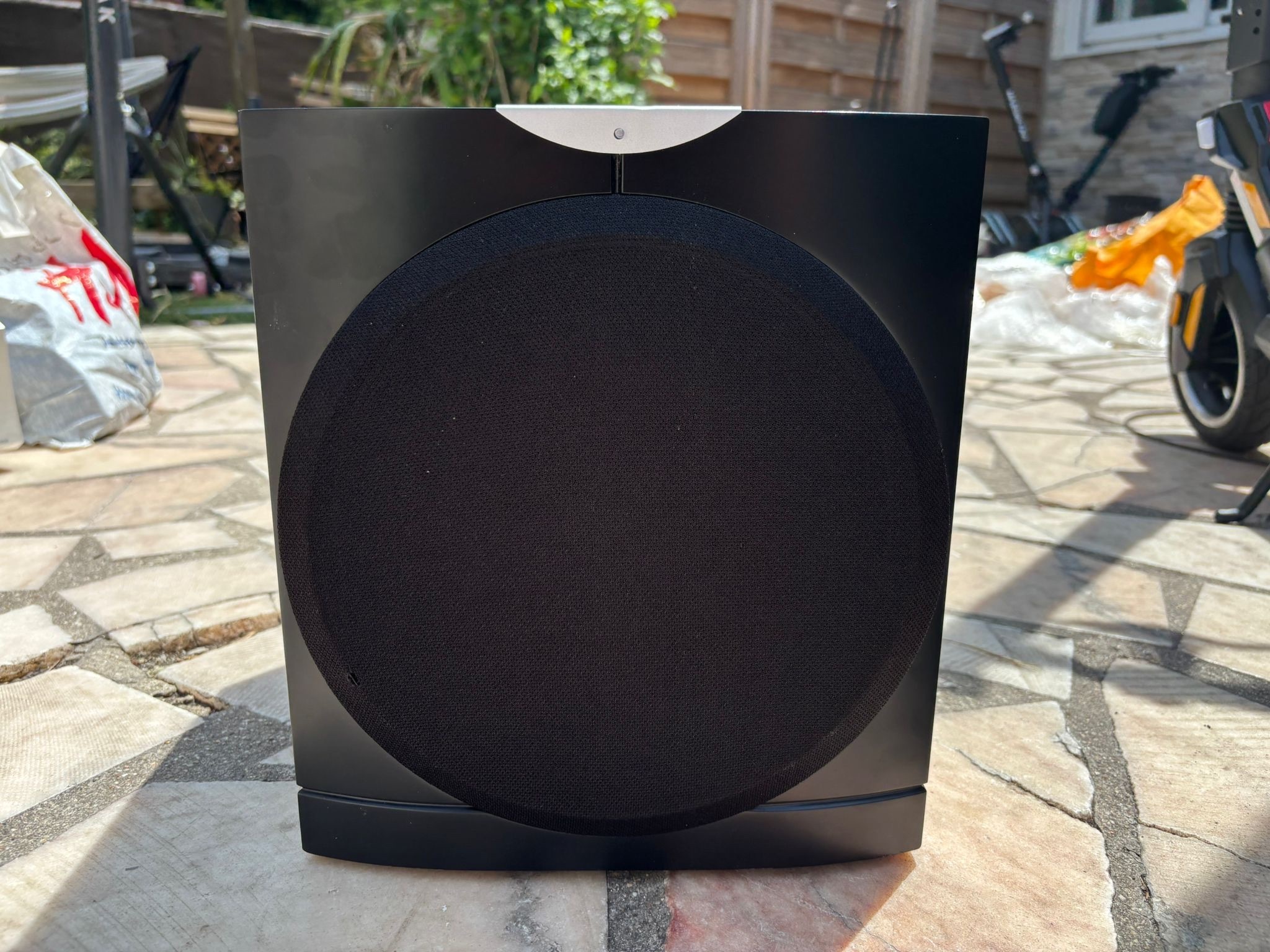 vend une enceinte pas chere avec etat correcte