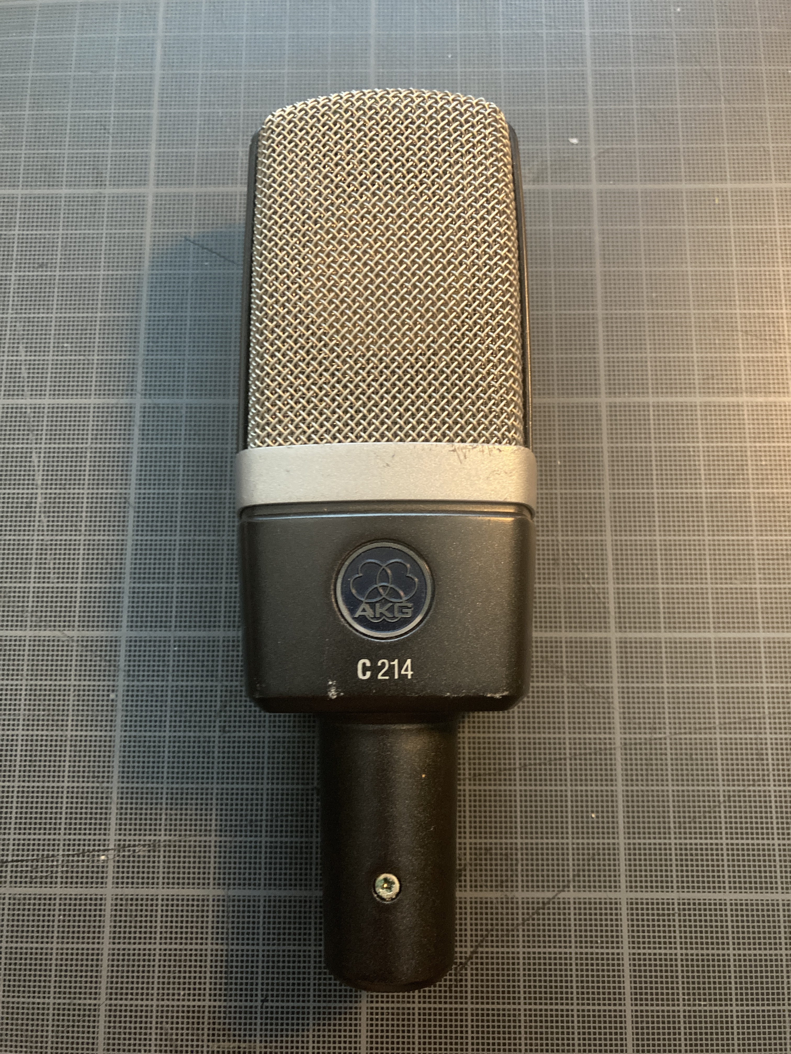micro AKG C214 sans les accessoires