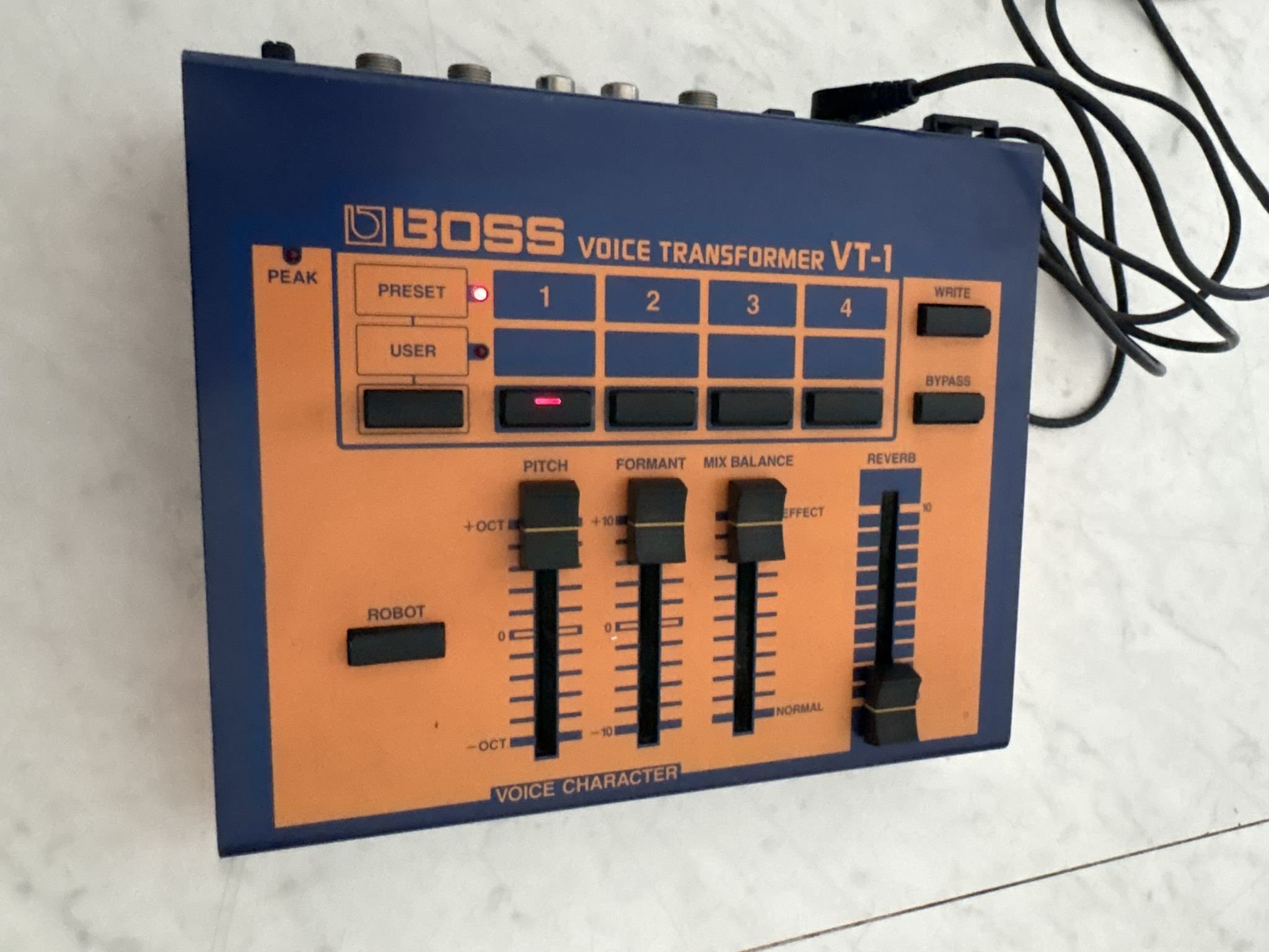 boss VT-1