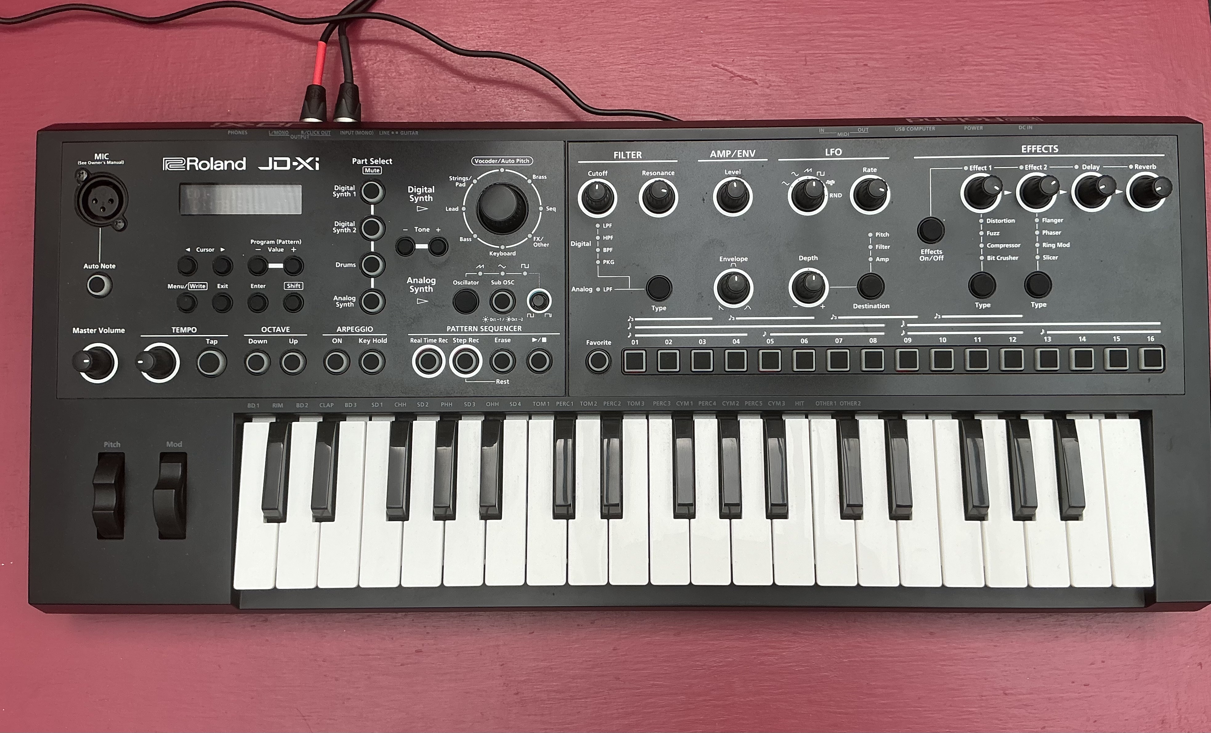 Vends ce Roland JDXI sans son micro