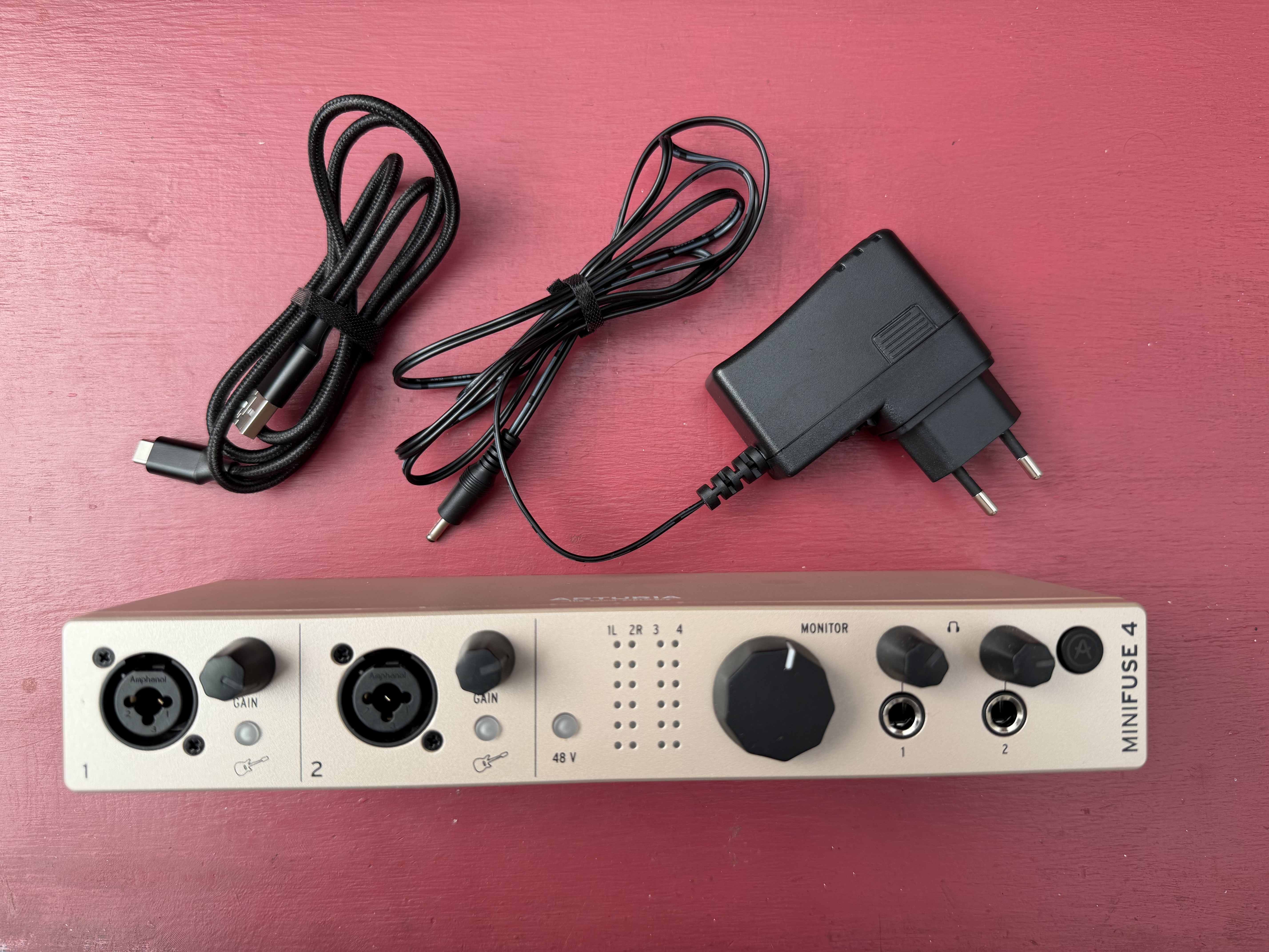 Vends Minifuse 4 couleur Champagne - acheté neuf en Mai 2026