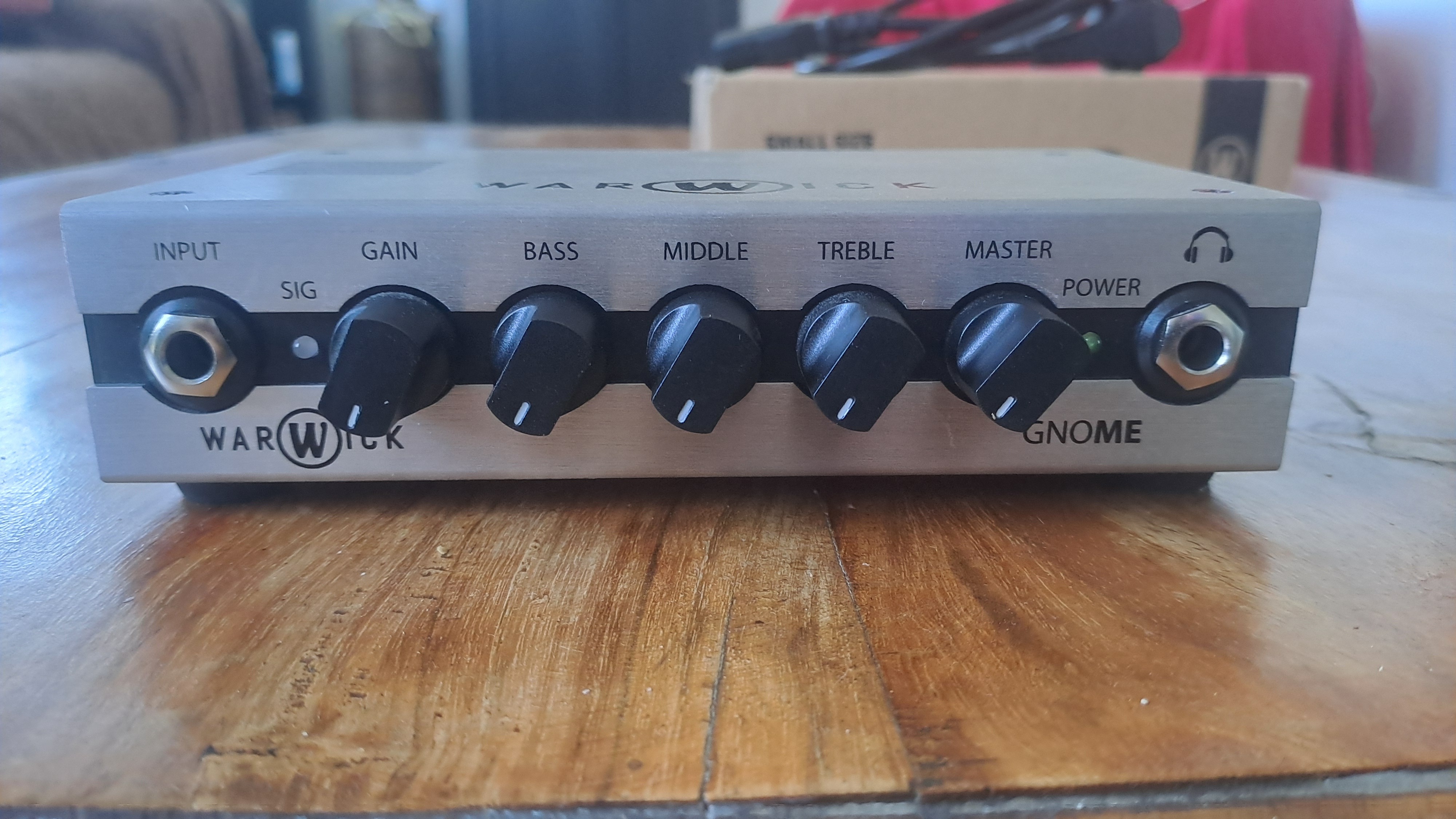 Vds Warwick Gnome pocket amp 200 watts