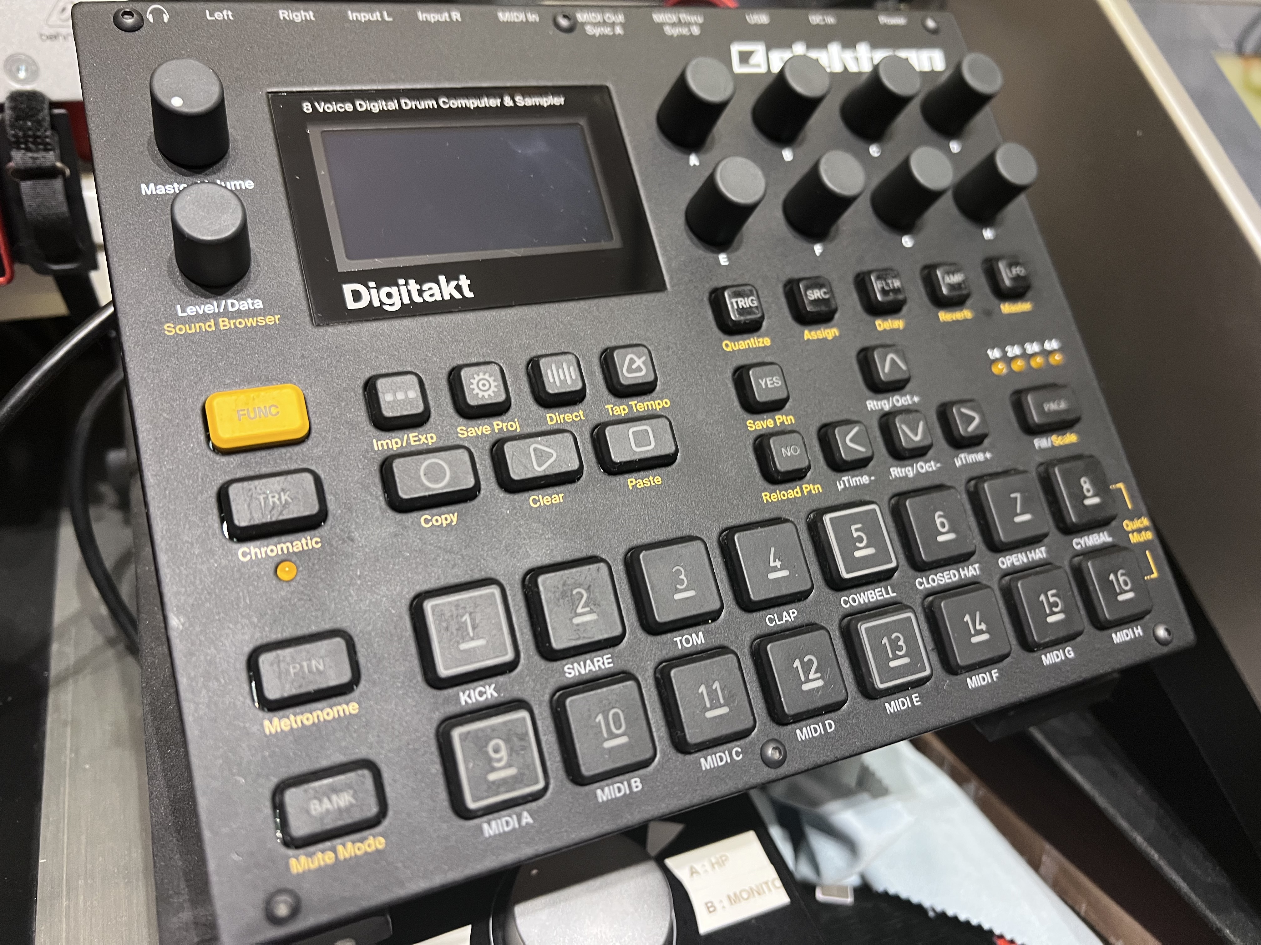 Elektron Digitakt sur Bordeaux
