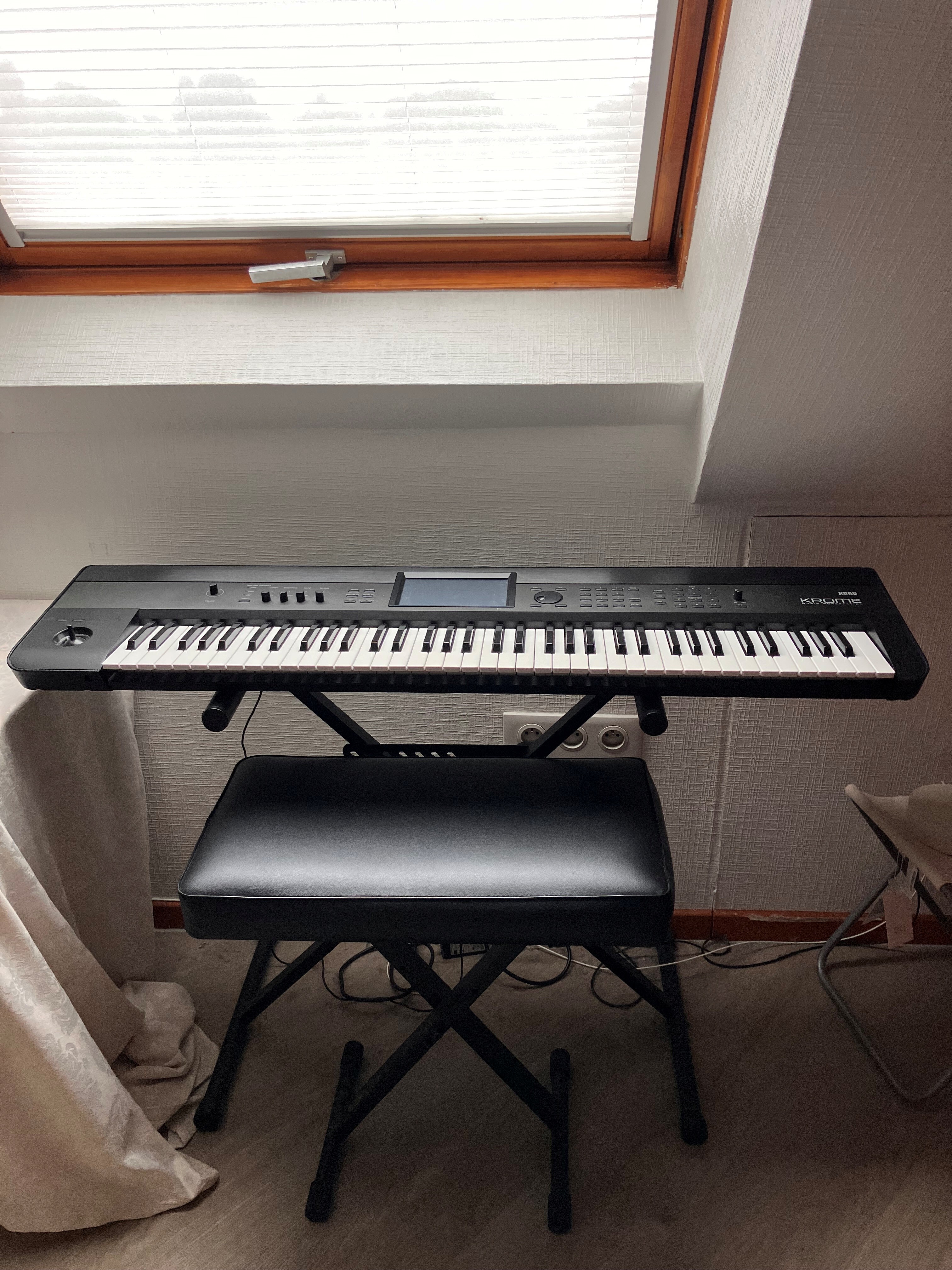 Korg Krome 73 pic 1