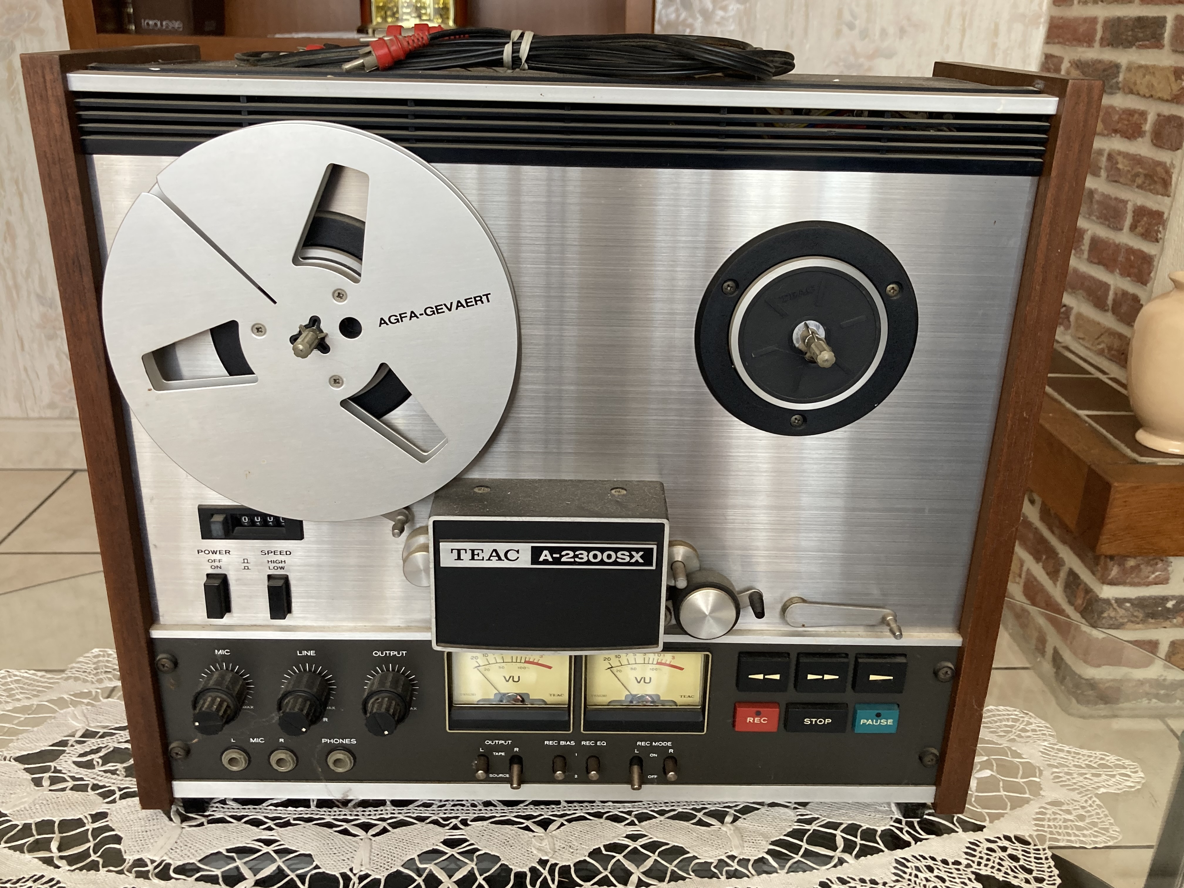 Magnétophone à bande Teac A-2300SX