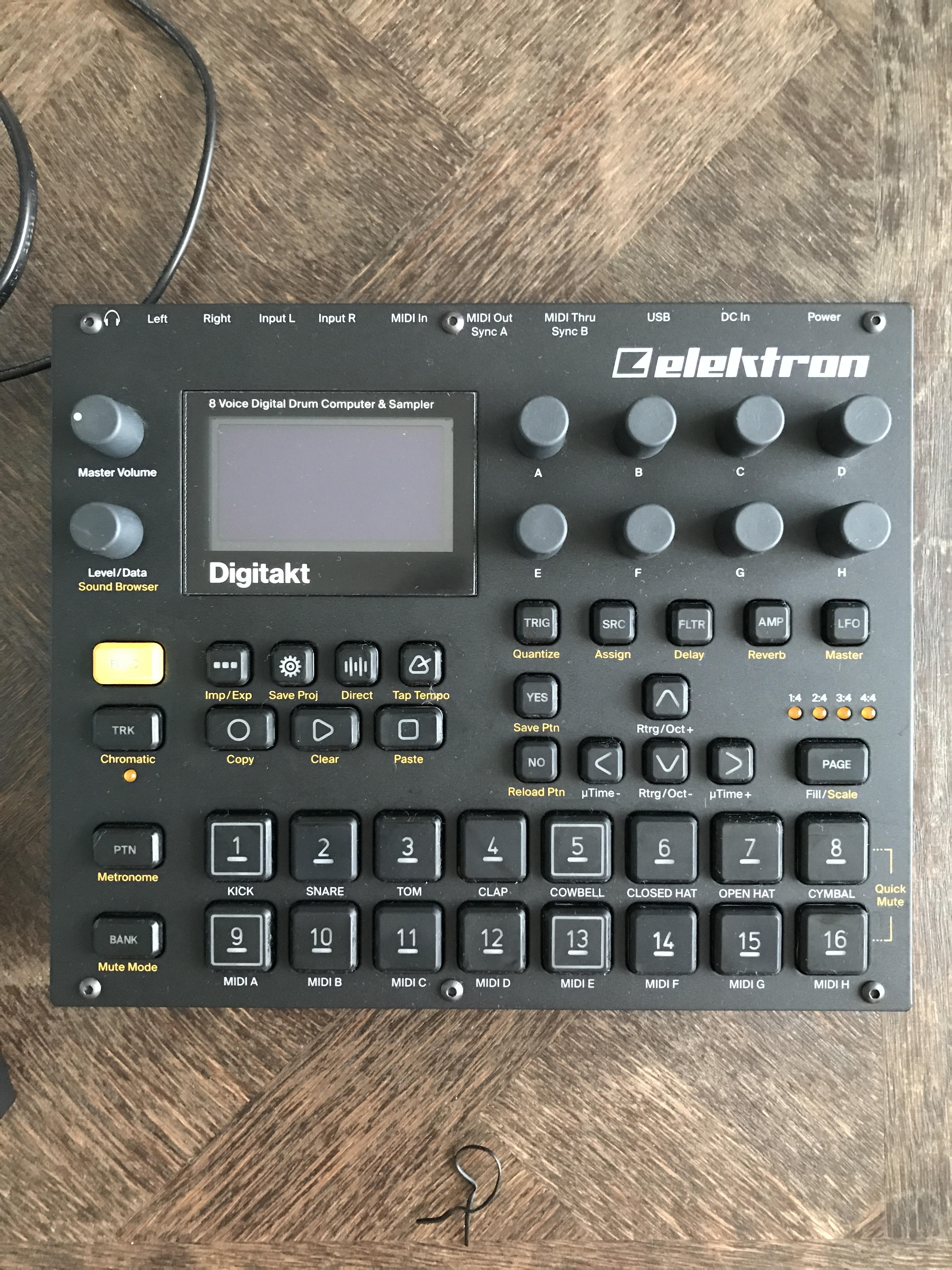 VENTE DIGITAKT MK1 EXCELLENT ETAT PREMIERE MAIN