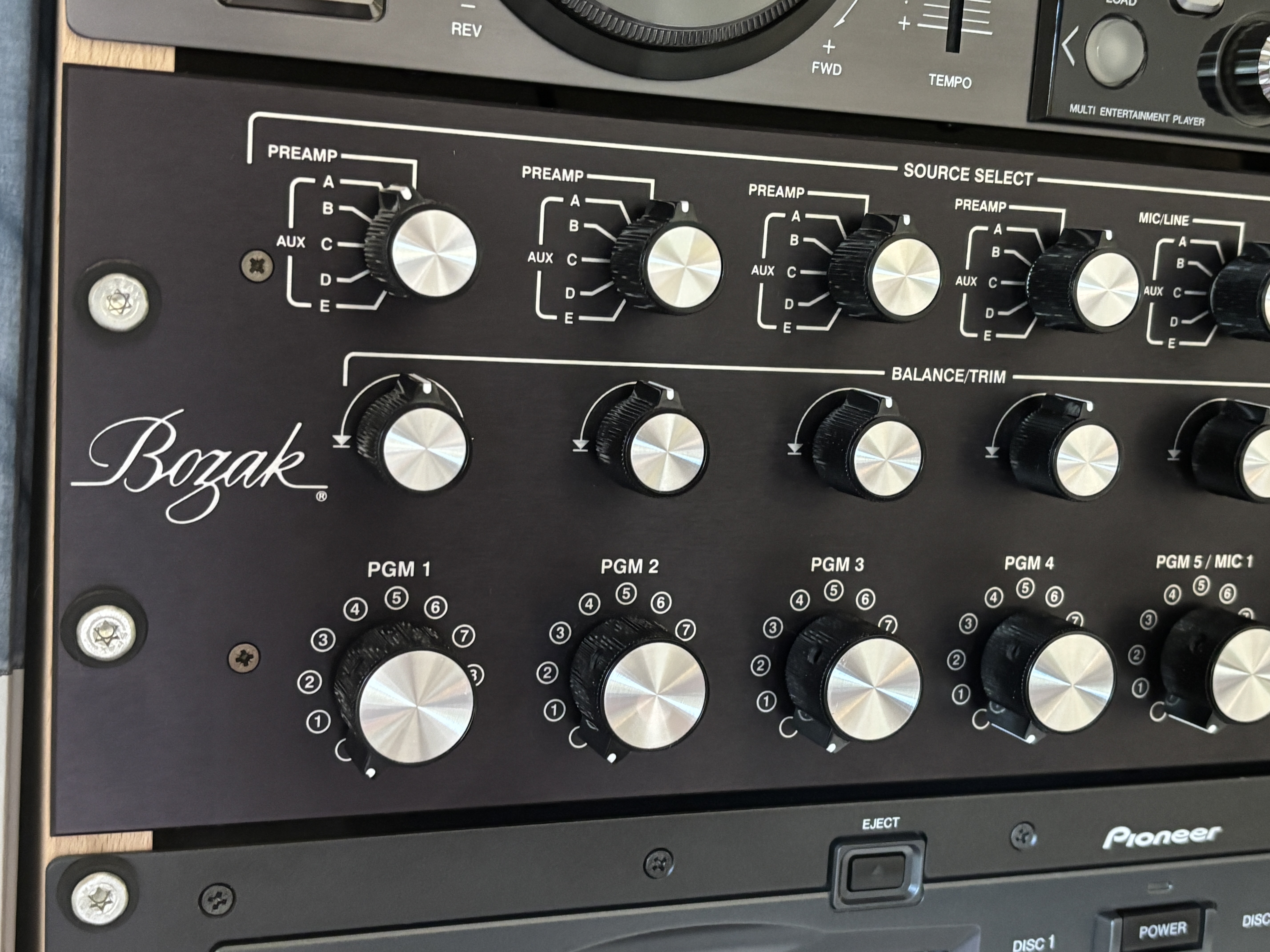 vends table de mixage rotatif Bozak AR-6