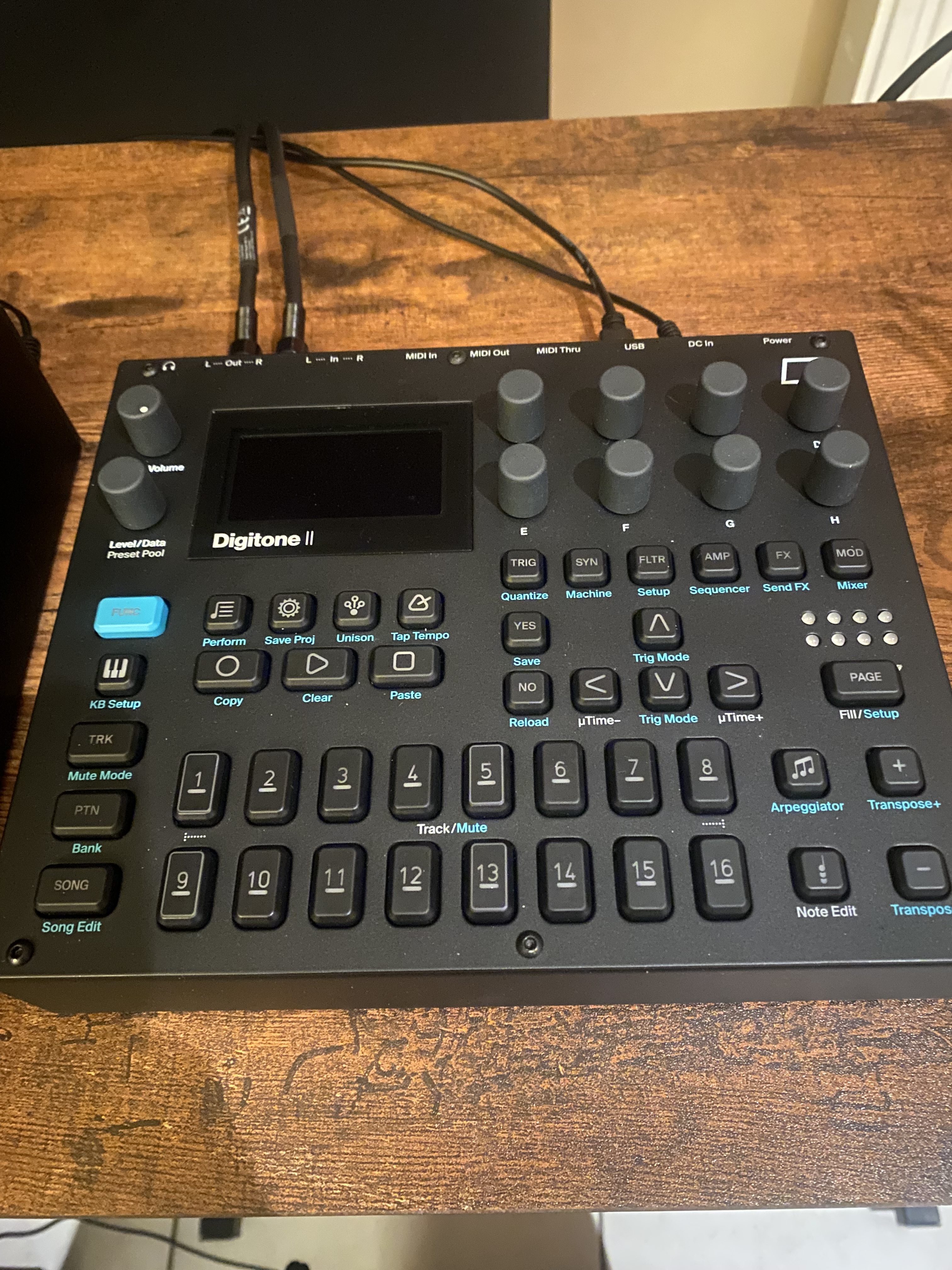Digitone 2 dans un état irréprochable 