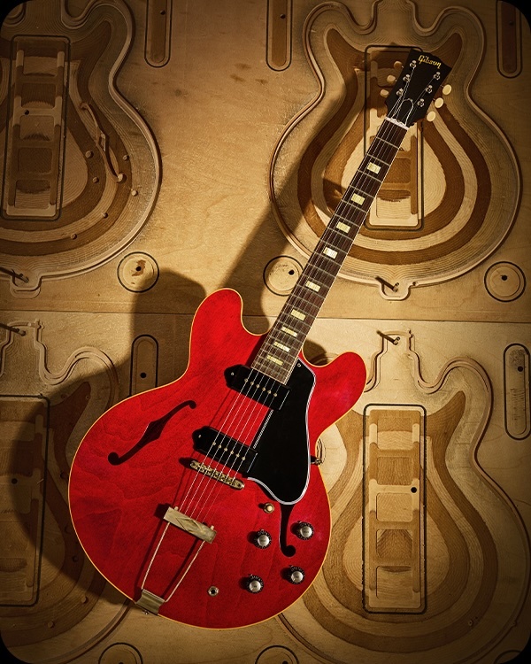 1962 ES-330 ReissueLifestyle2
