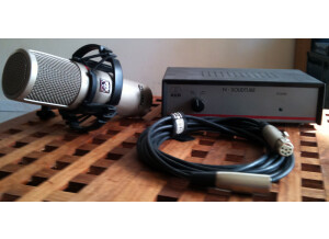 AKG SolidTube (16252)
