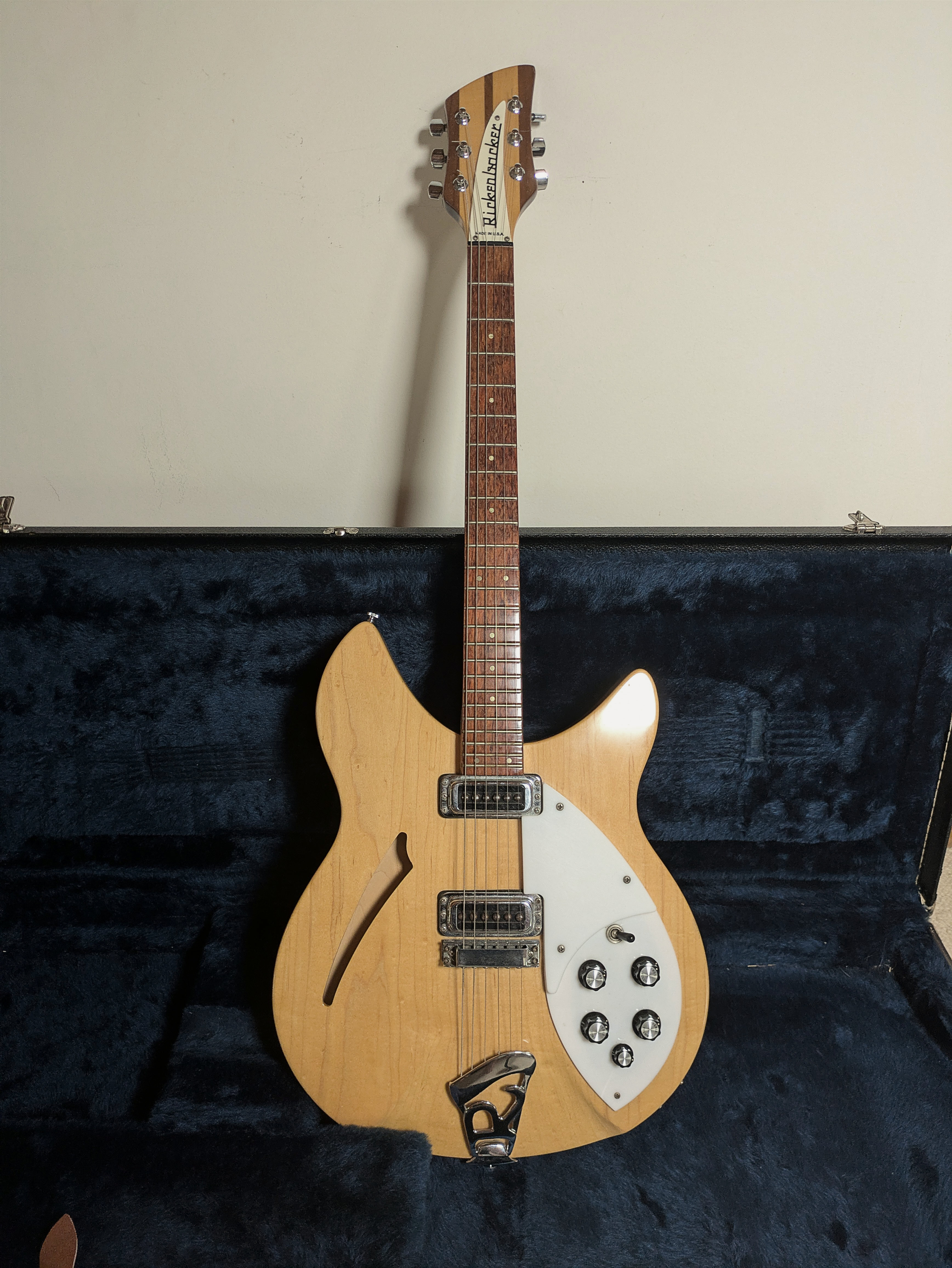 Rickenbacker 330 Mapleglo 03/1994 - Tout d'origine - Flightcase d'origine