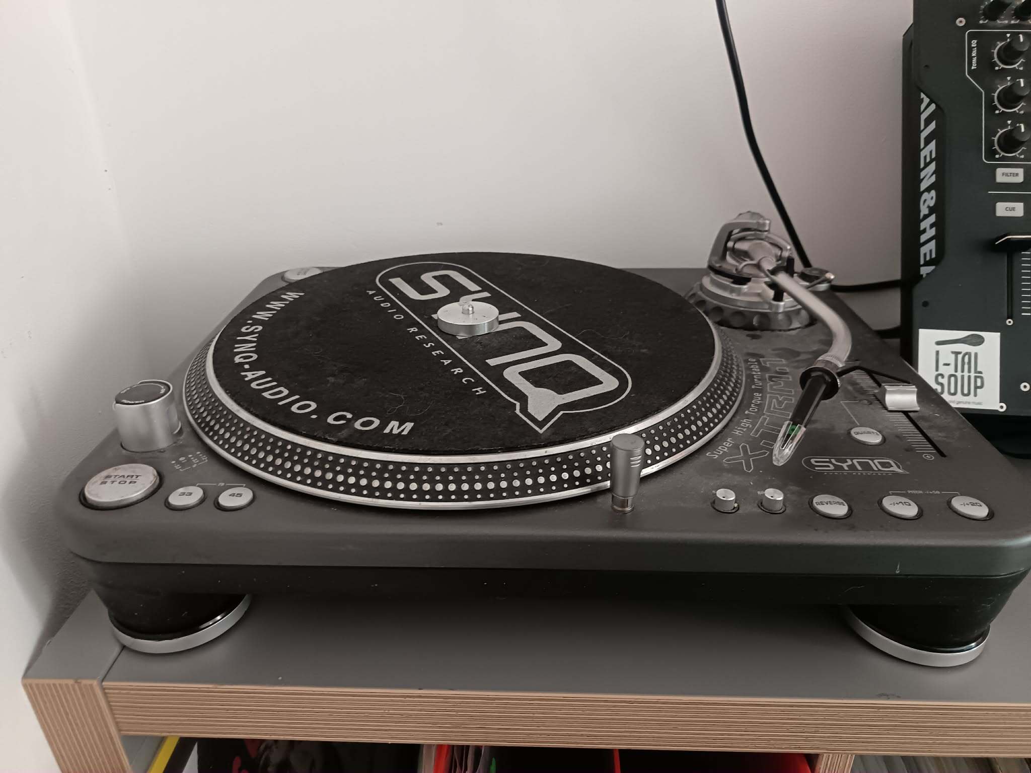 SYNQ - XTRM 1