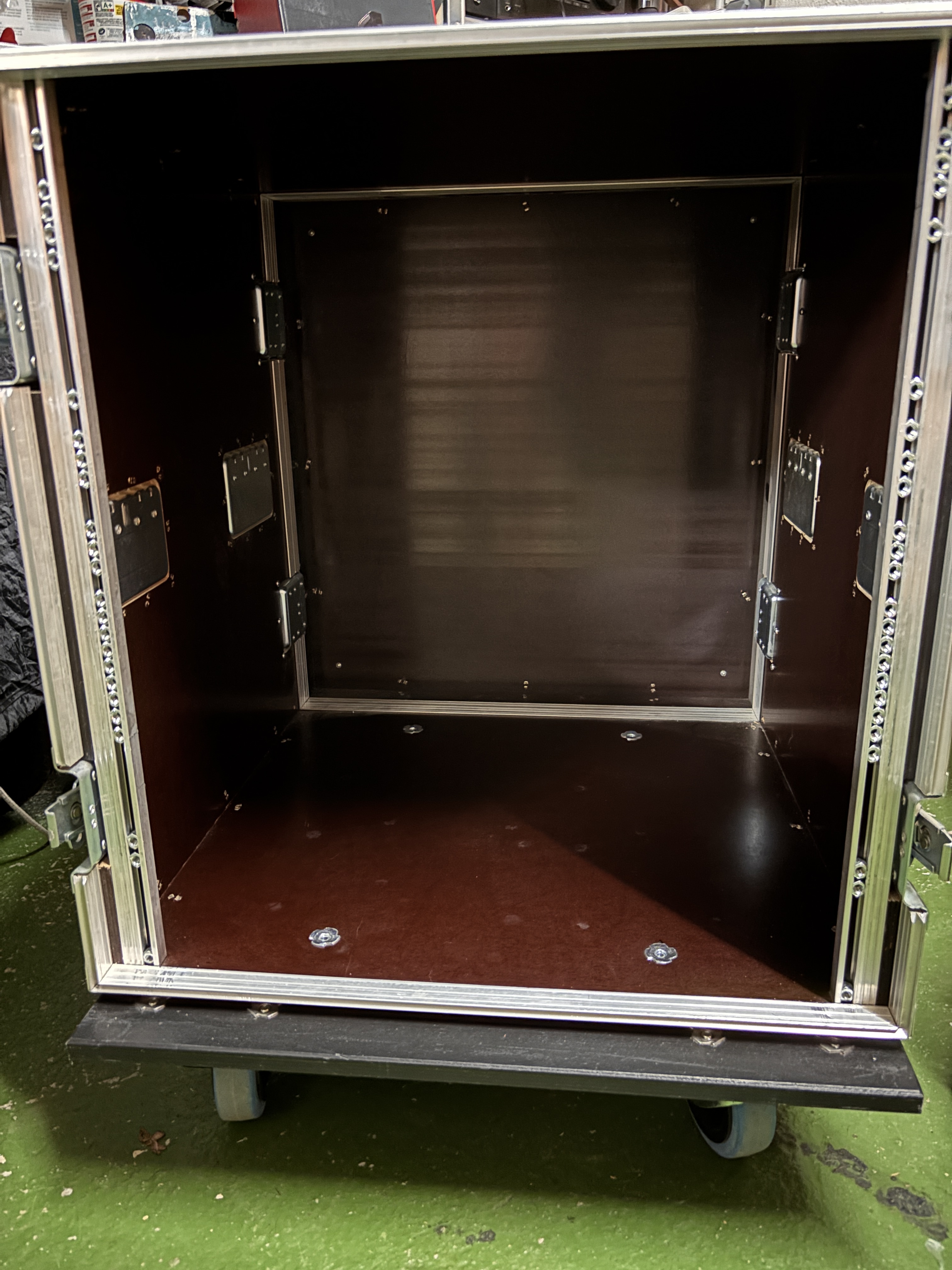Vends Thon Rack Live 12U 50 Wheels 